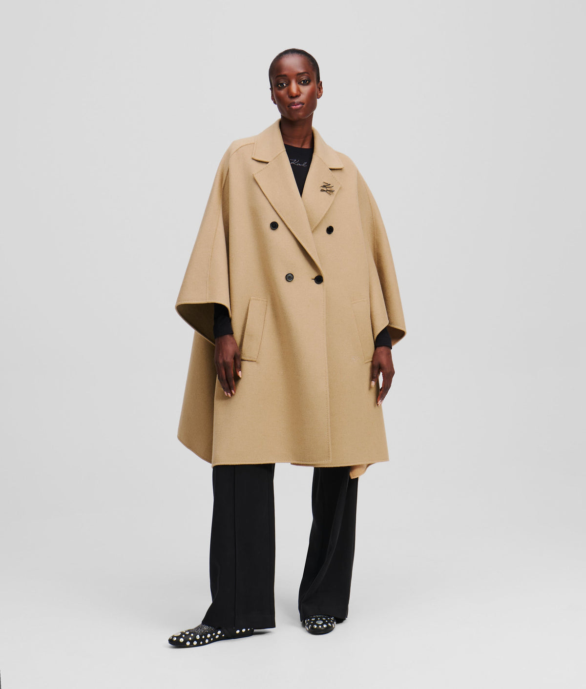 SOFT WOOL CAPE