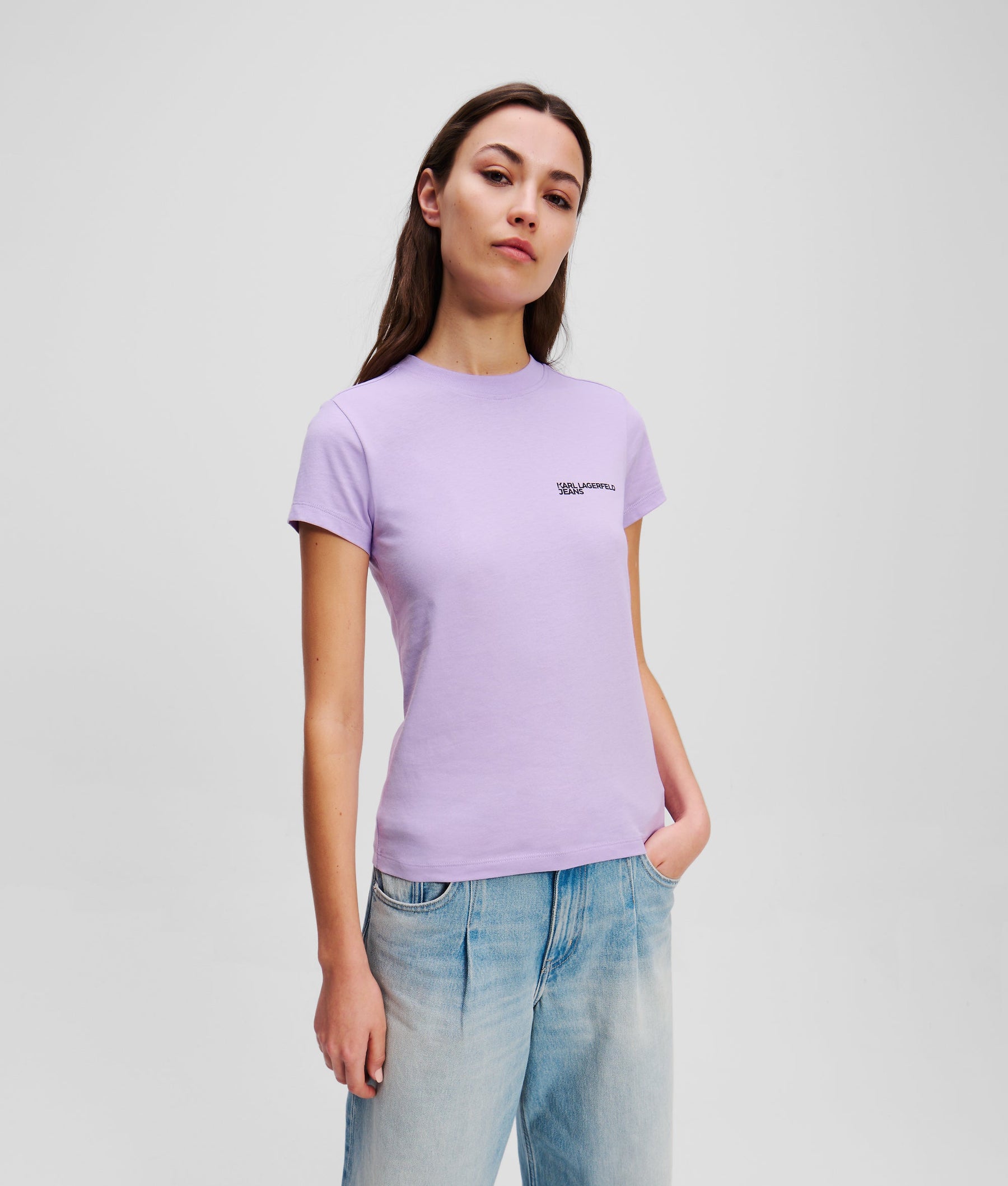 SLIM-FIT T-SHIRT