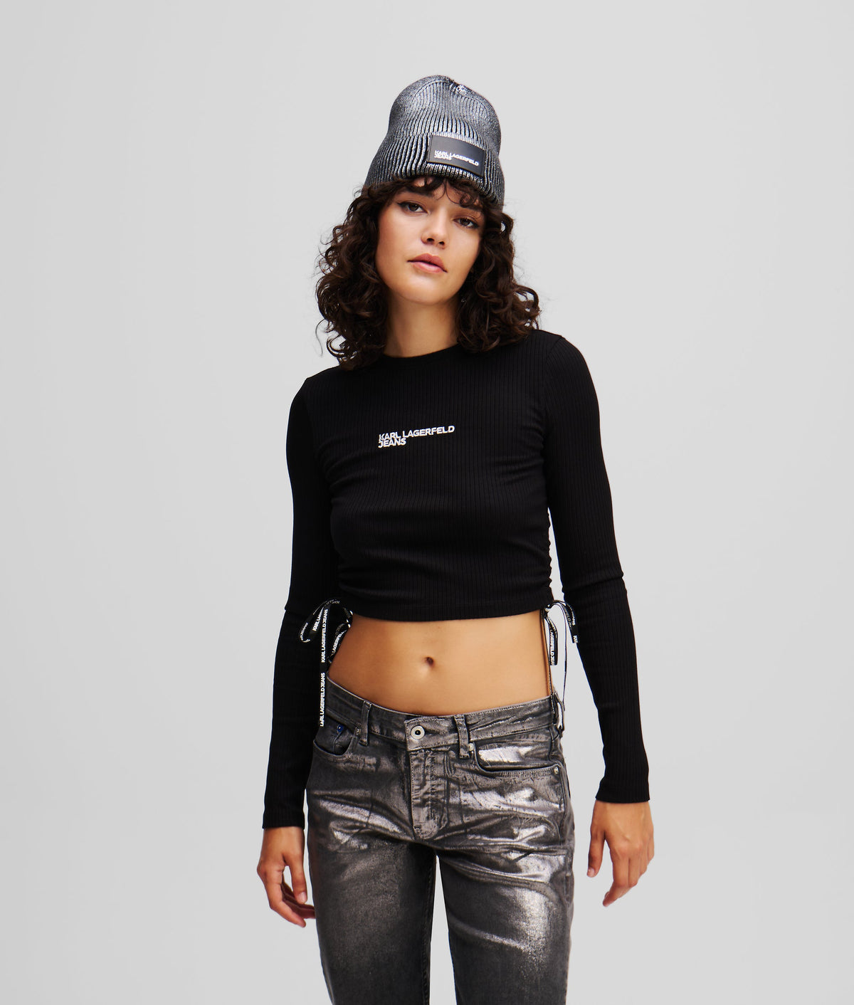 LONG-SLEEVED RIBBED T-SHIRT