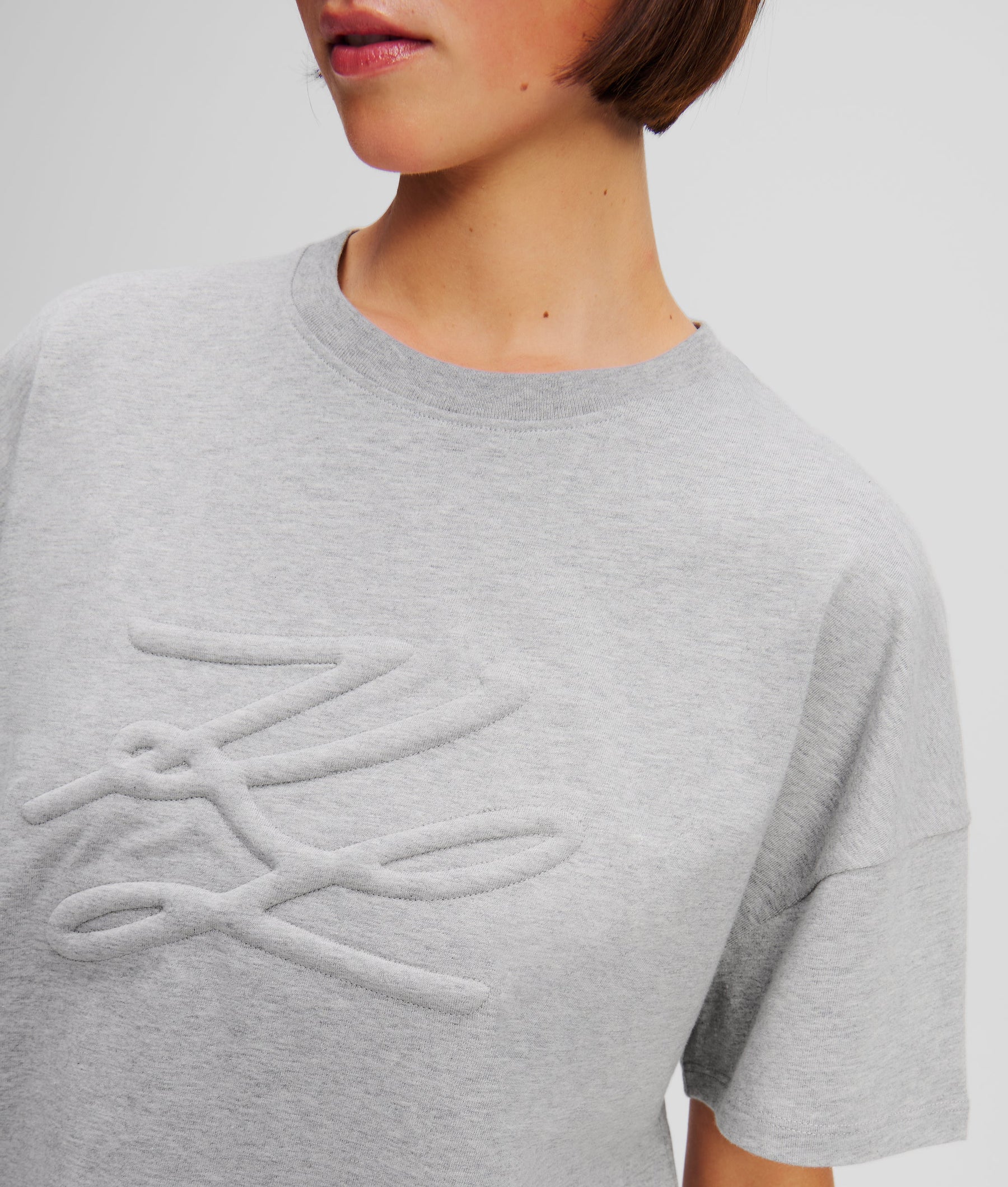 AUTOGRAPH T-SHIRT