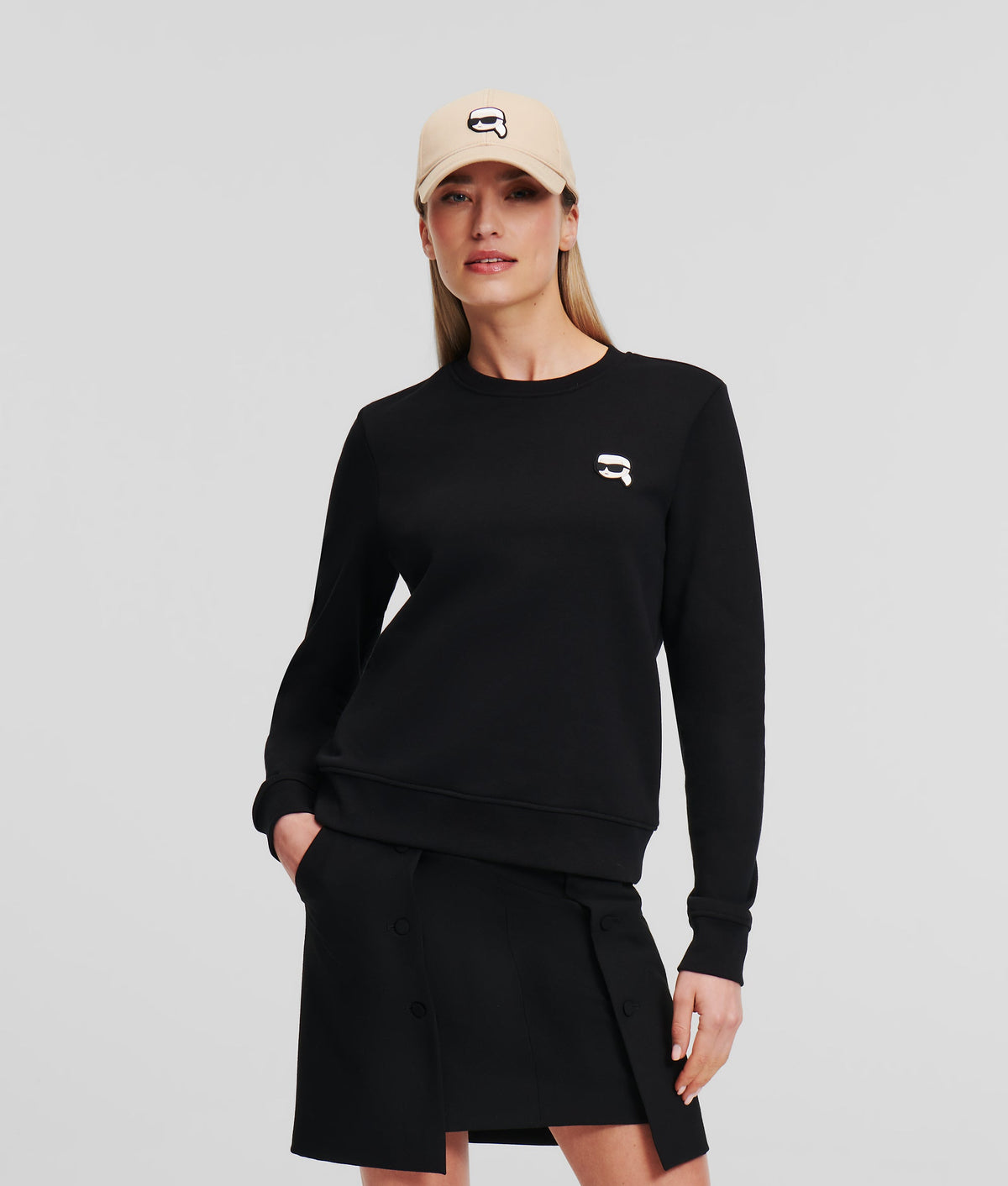 IKON Patch SWEATSHIRT