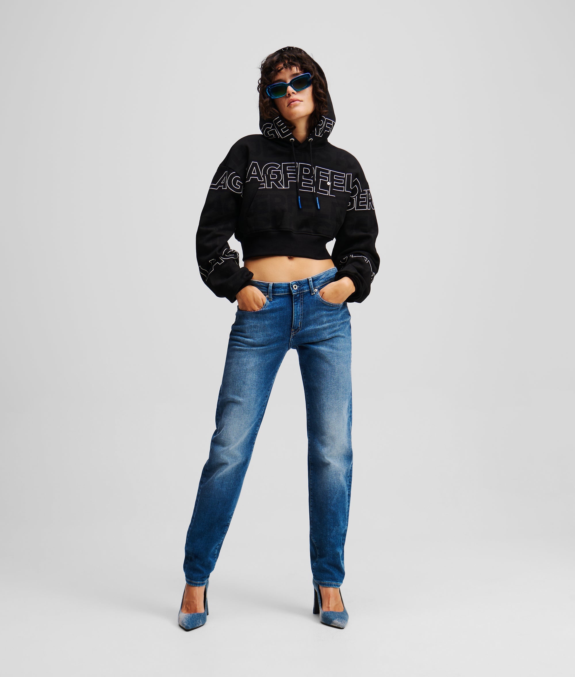 OVERSIZED CROPPED HOODIE