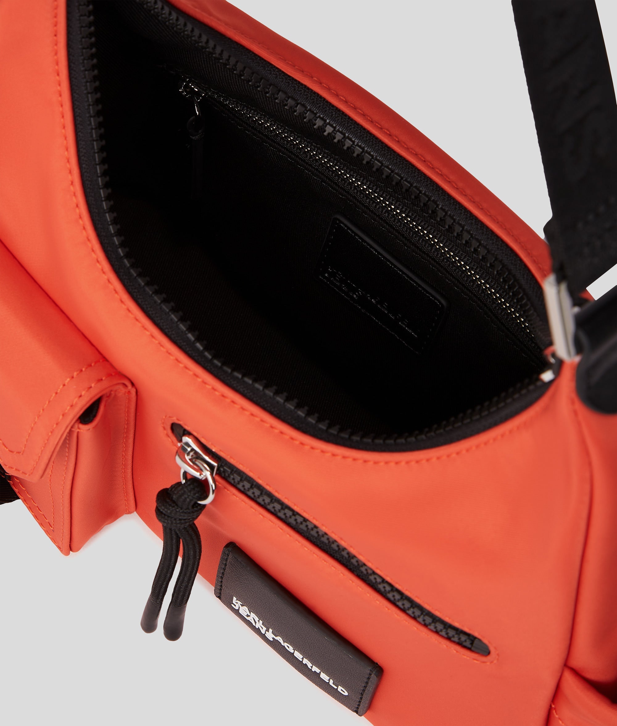 STREET NYLON SHOULDER BAG