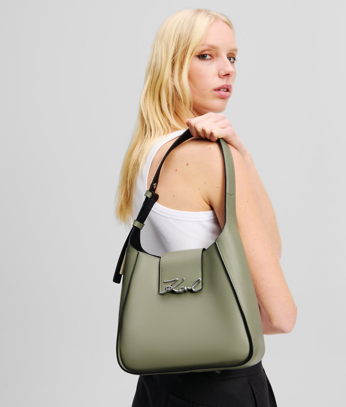 K/SIGNATURE HOBO BAG