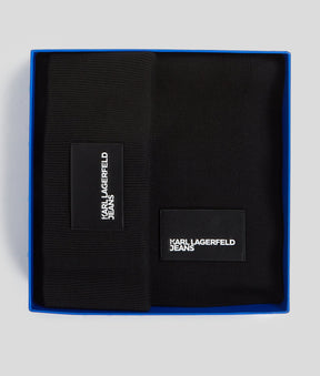 BEANIE AND SCARF GIFT SET