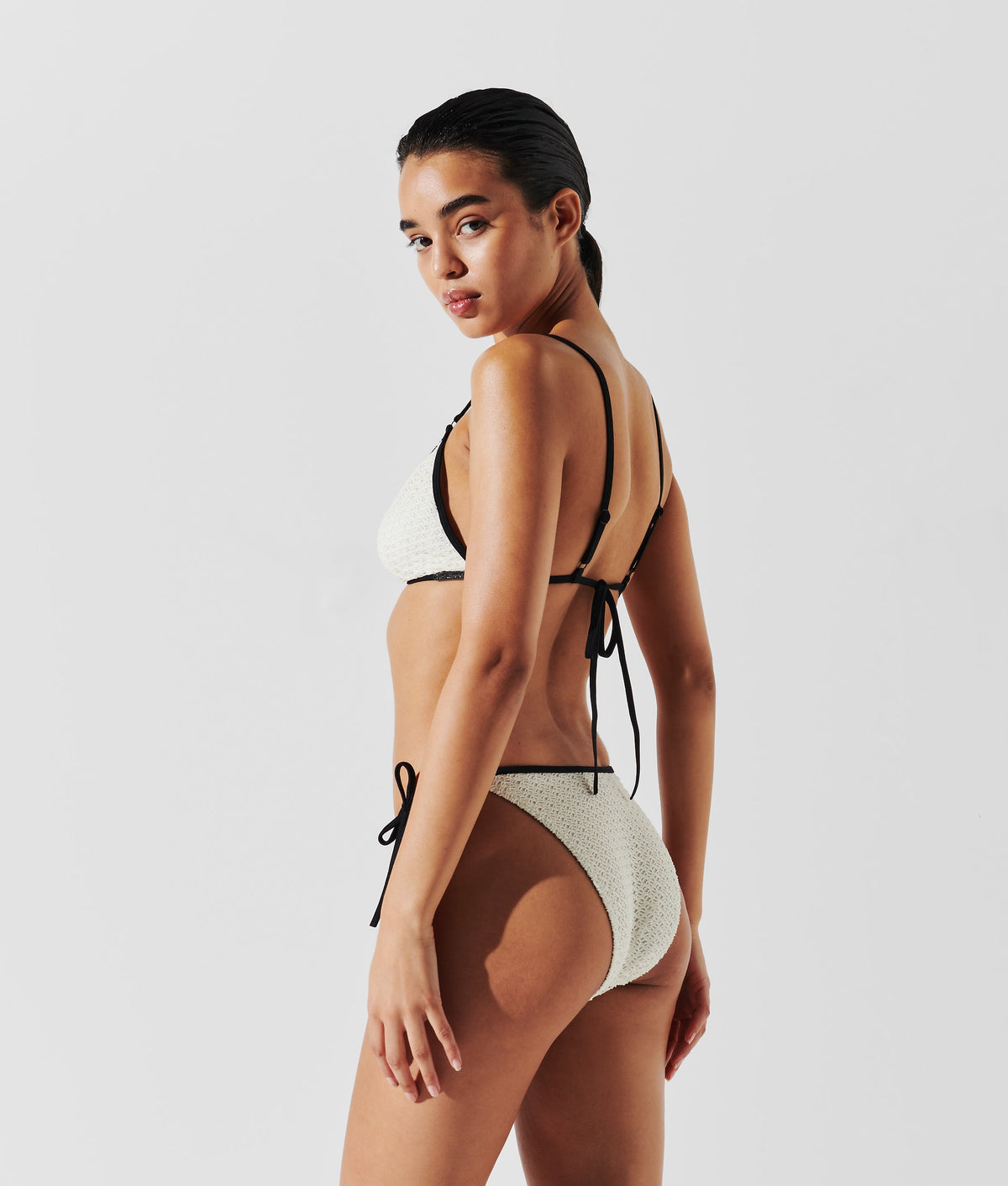 HOTEL KARL CROCHET TRIANGLE BIKINI TOP