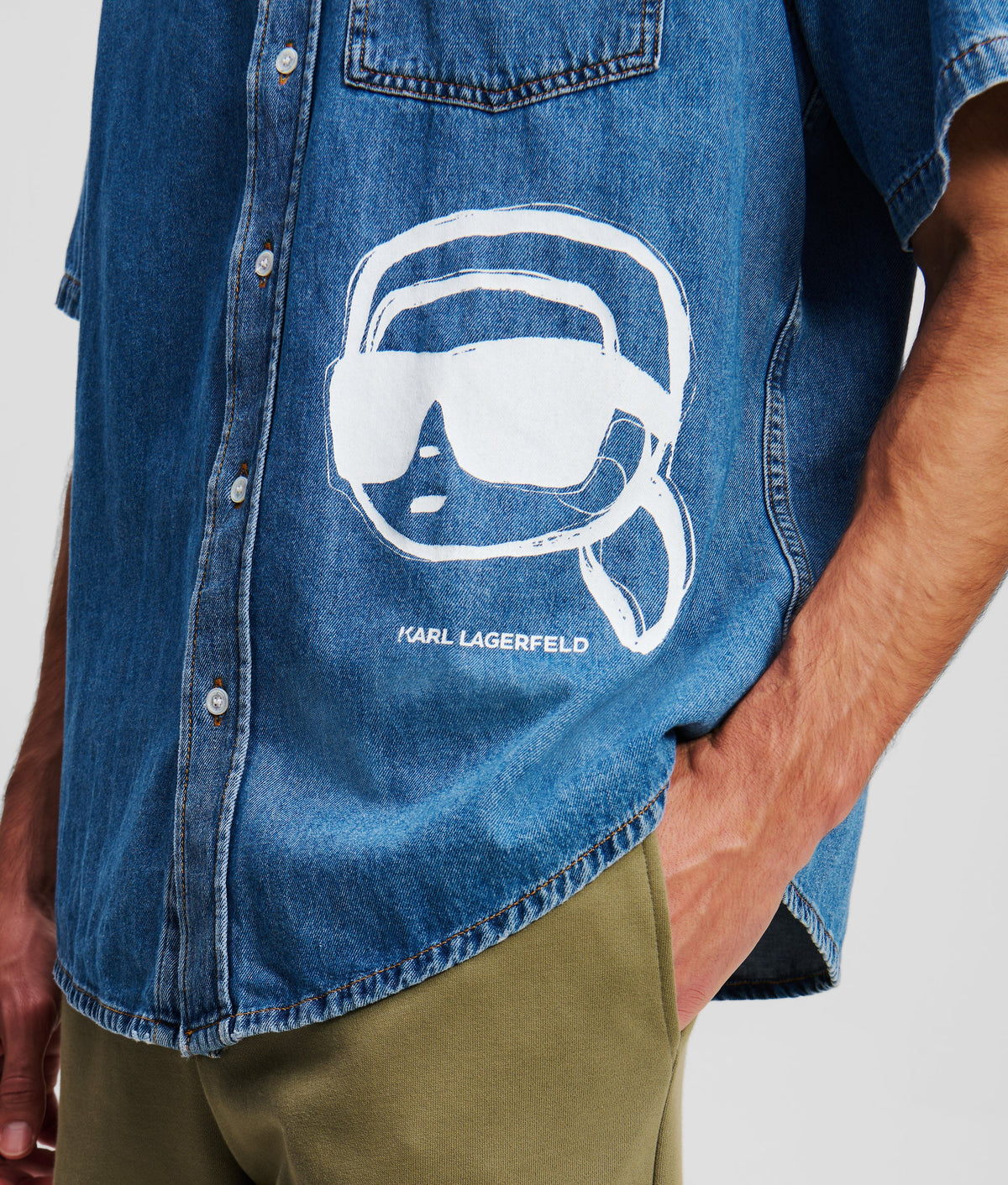 IKON SHORT-SLEEVED DENIM SHIRT