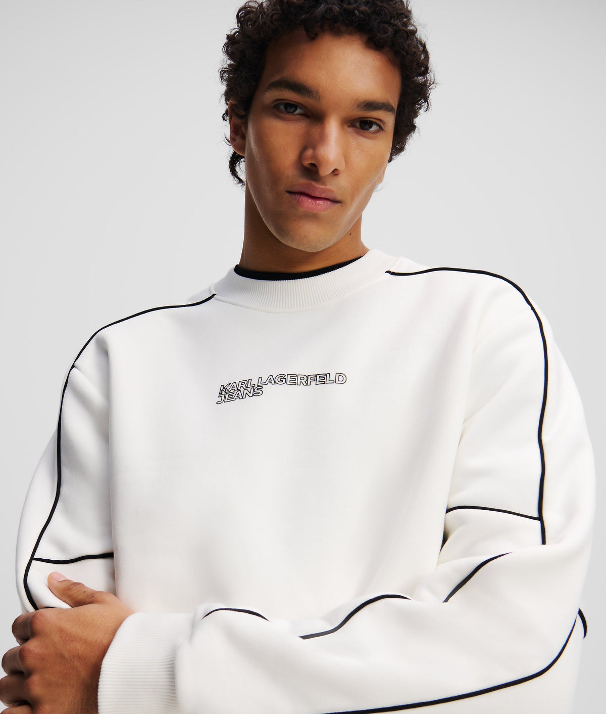 PIPING SWEATSHIRT