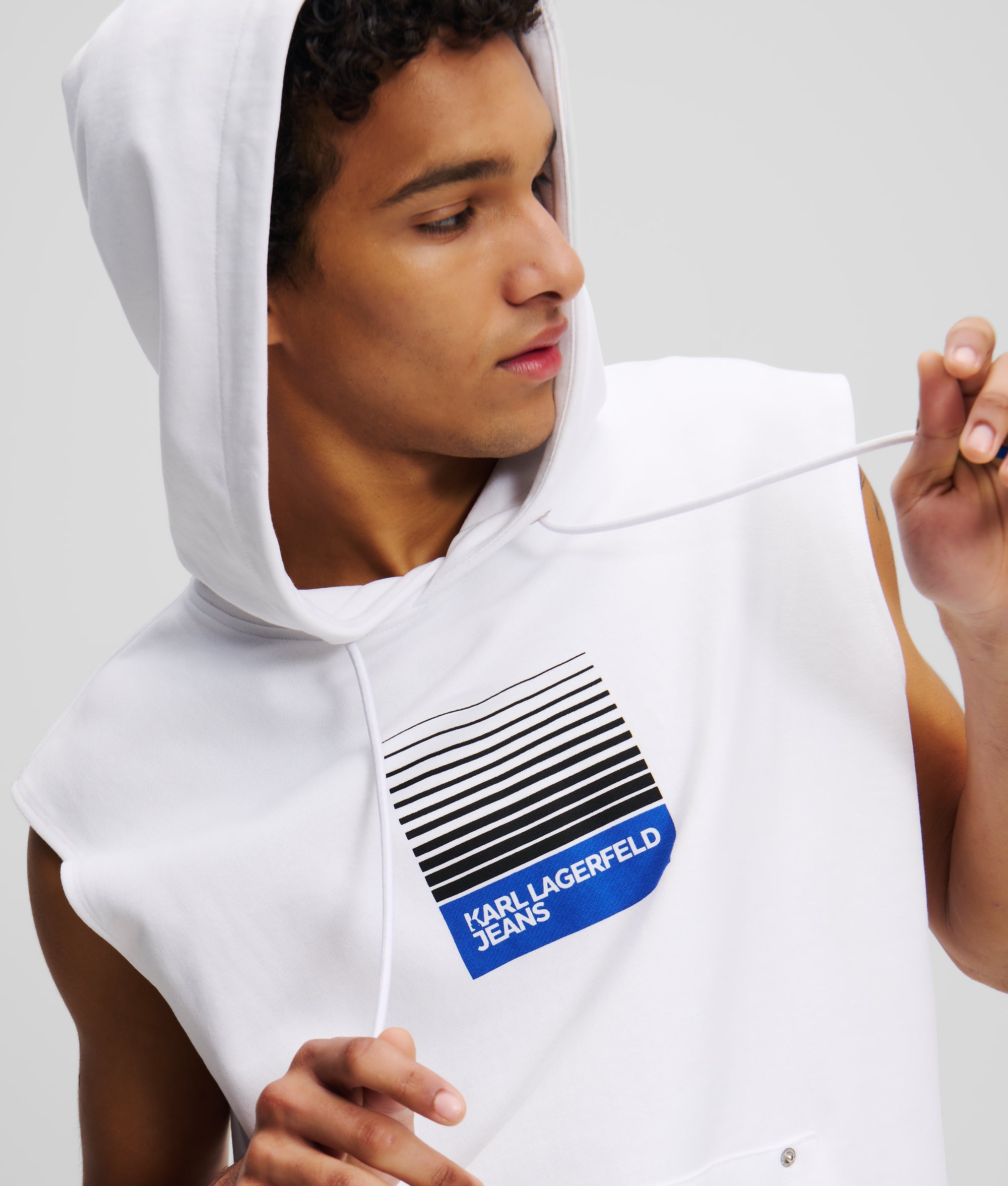 BOX FADE LOGO SLEEVELESS HOODIE