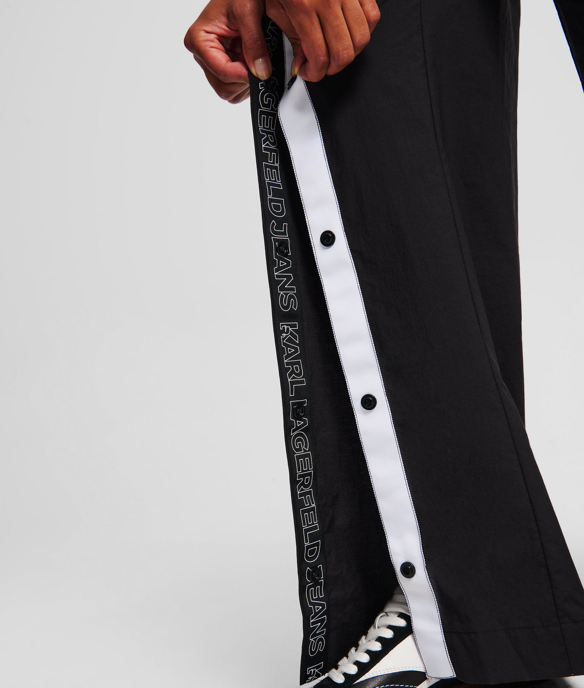jogging bottoms