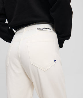 HIGH-WAIST STRAIGHT JEANS