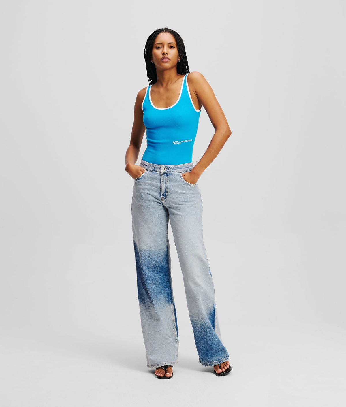 RELAXED COLOUR-BLOCK JEANS