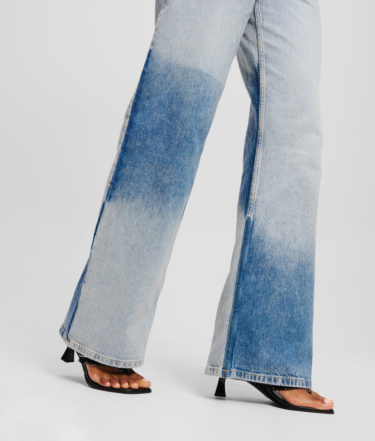 RELAXED COLOUR-BLOCK JEANS