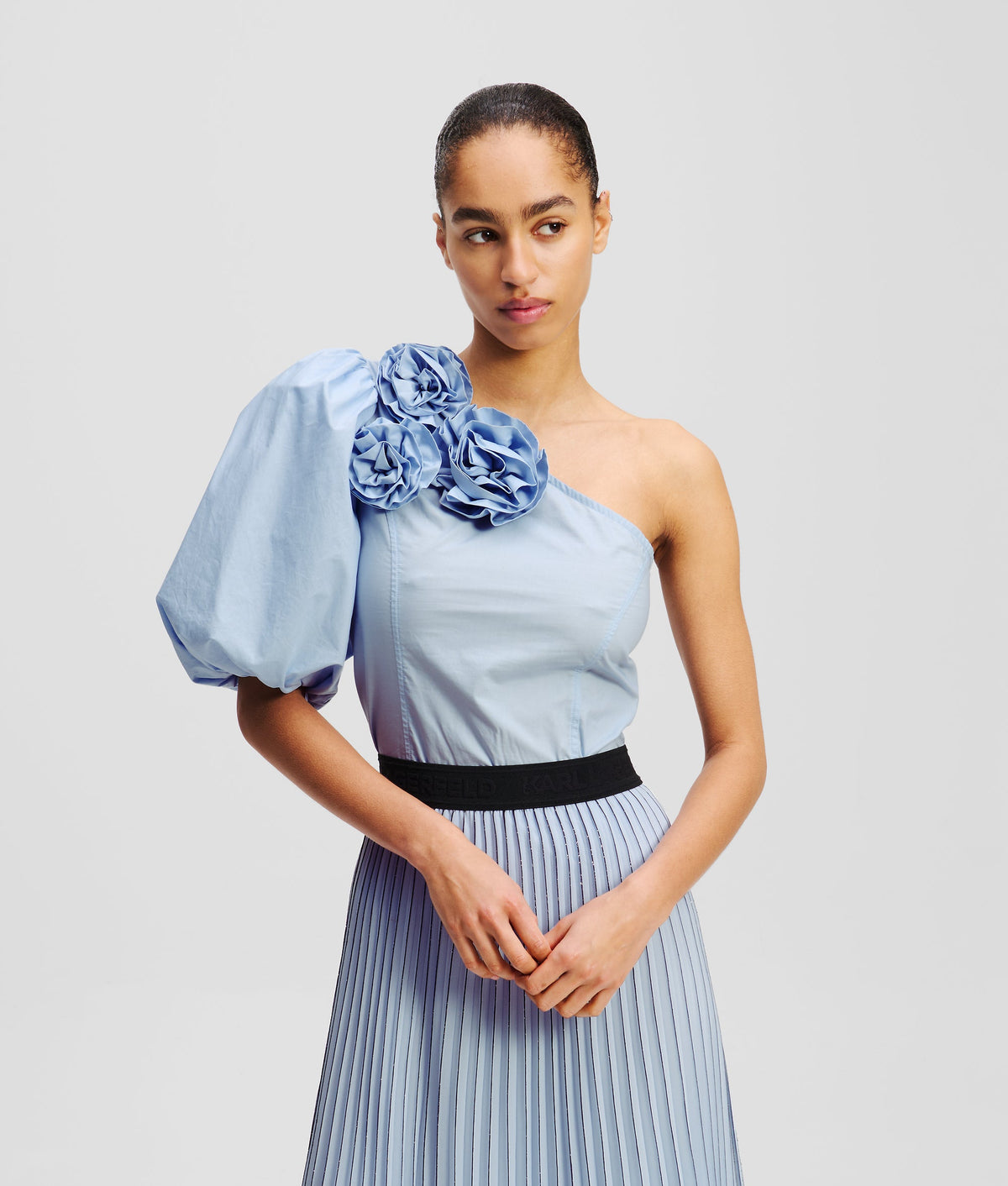 FLOWER ONE-SHOULDER TOP