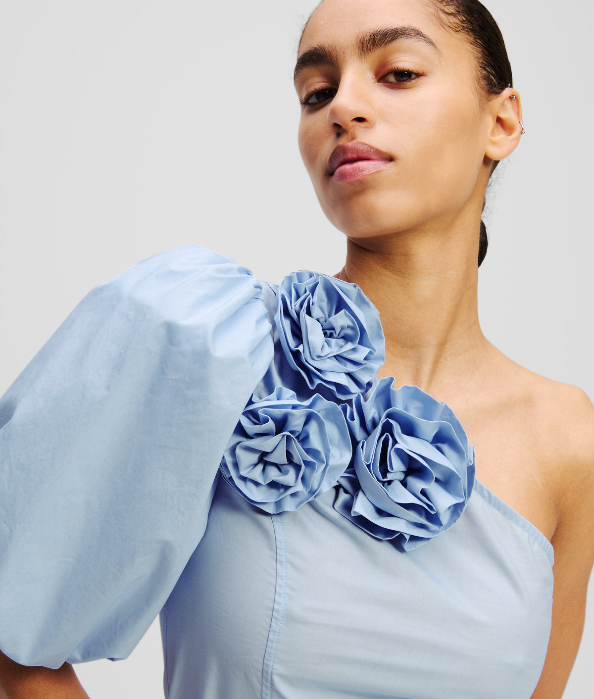 FLOWER ONE-SHOULDER TOP