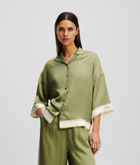 SHORT-SLEEVED BLOUSE