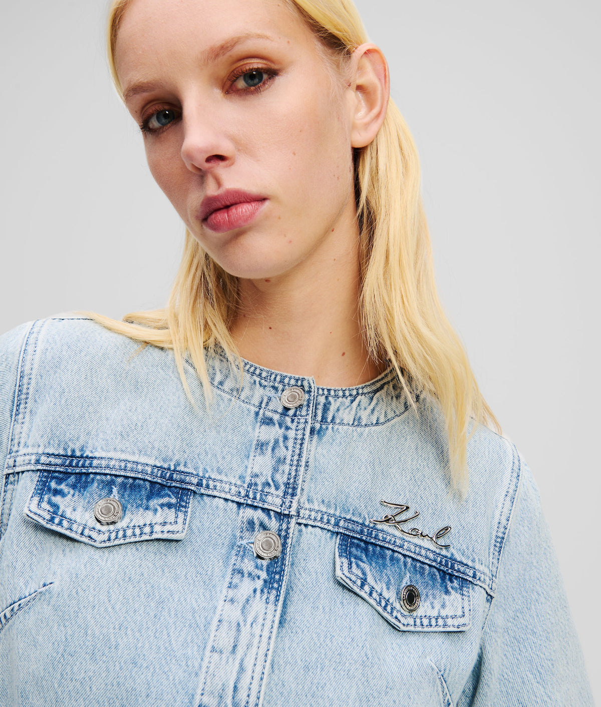 COLLARLESS JEAN JACKET