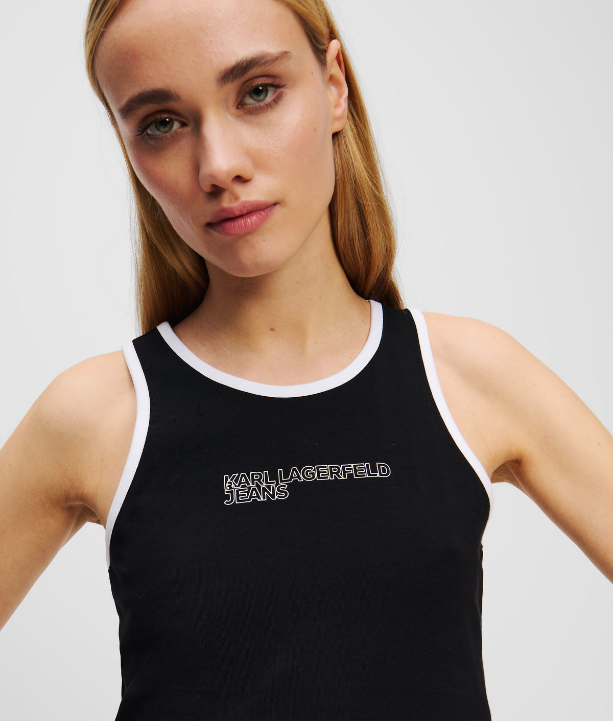 PIPING DETAIL TANK TOP