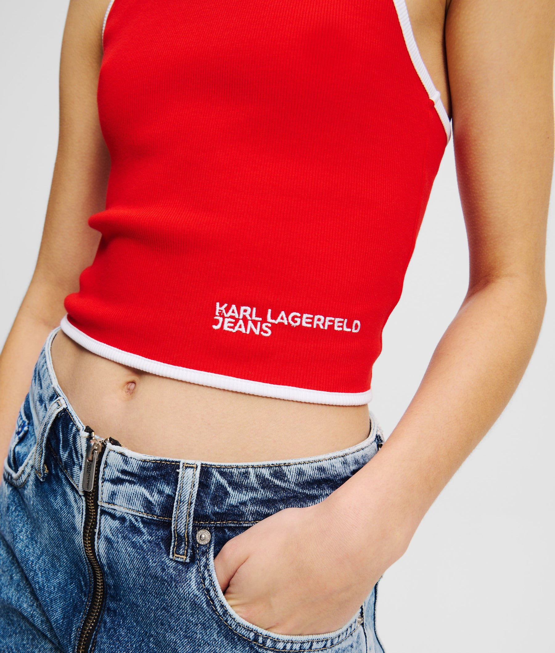 PIPING DETAIL STRAPPY TOP