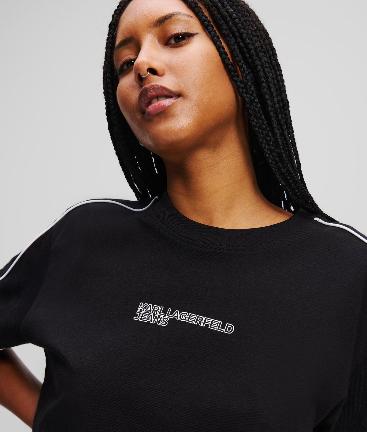 PIPING DETAIL T-SHIRT