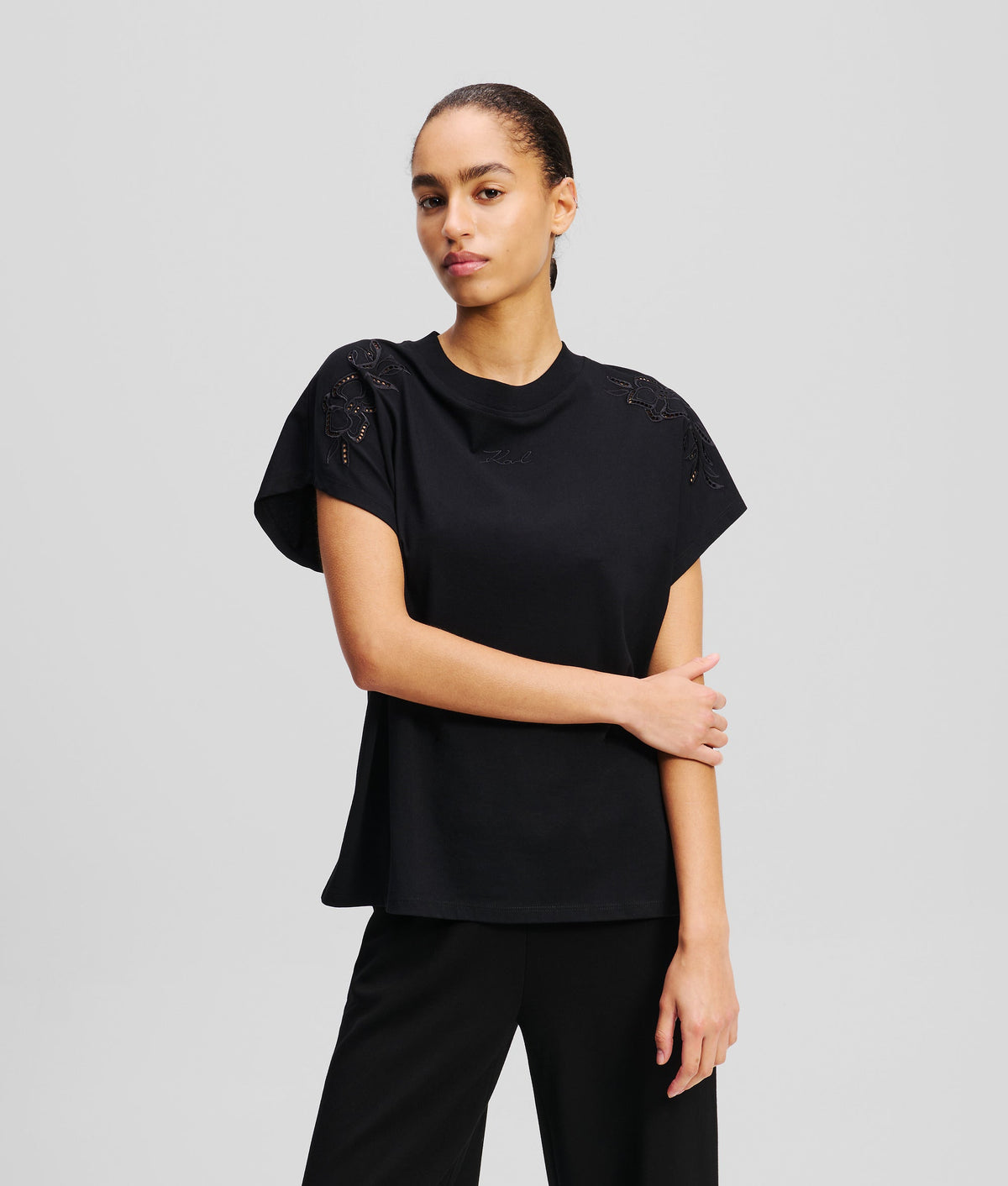 ORCHID EMBROIDERY T-SHIRT