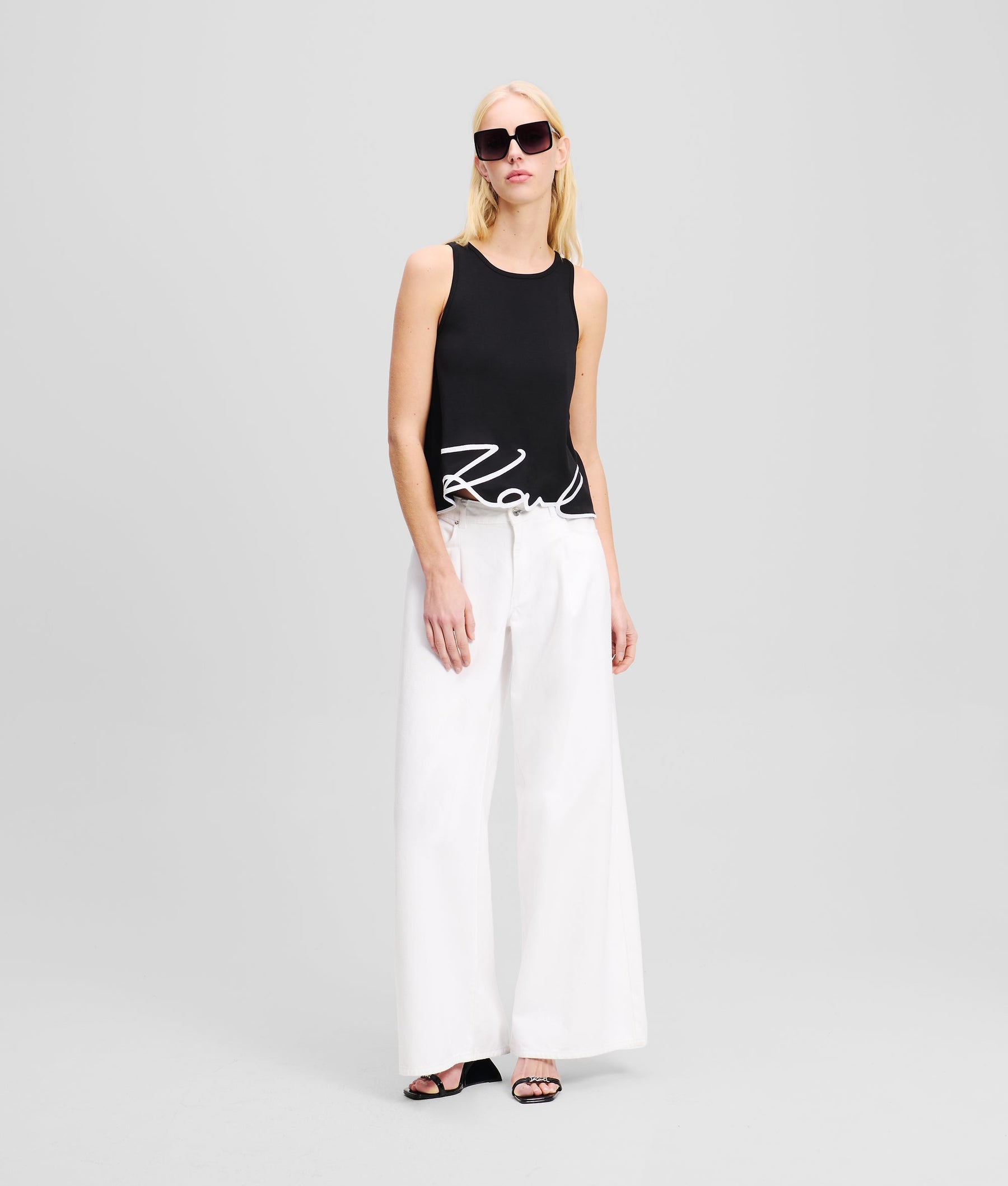 SIGNATURE HEM TANK TOP