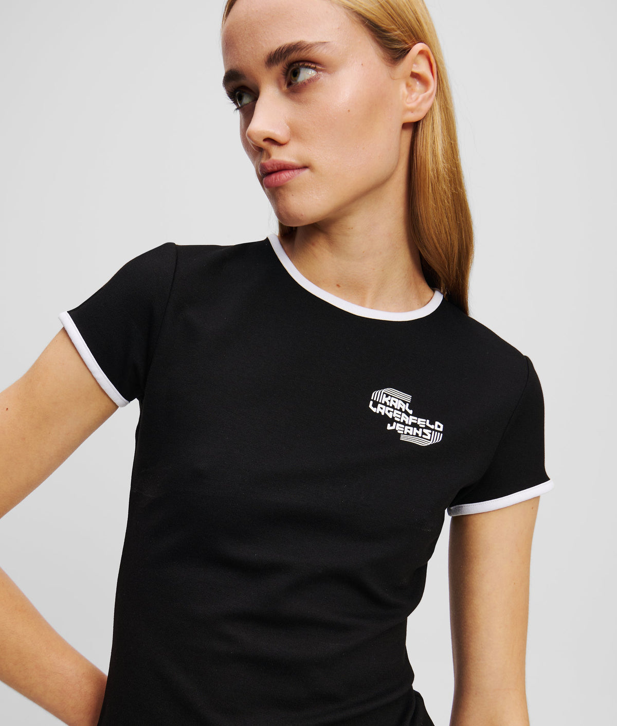 CAP-SLEEVE T-SHIRT