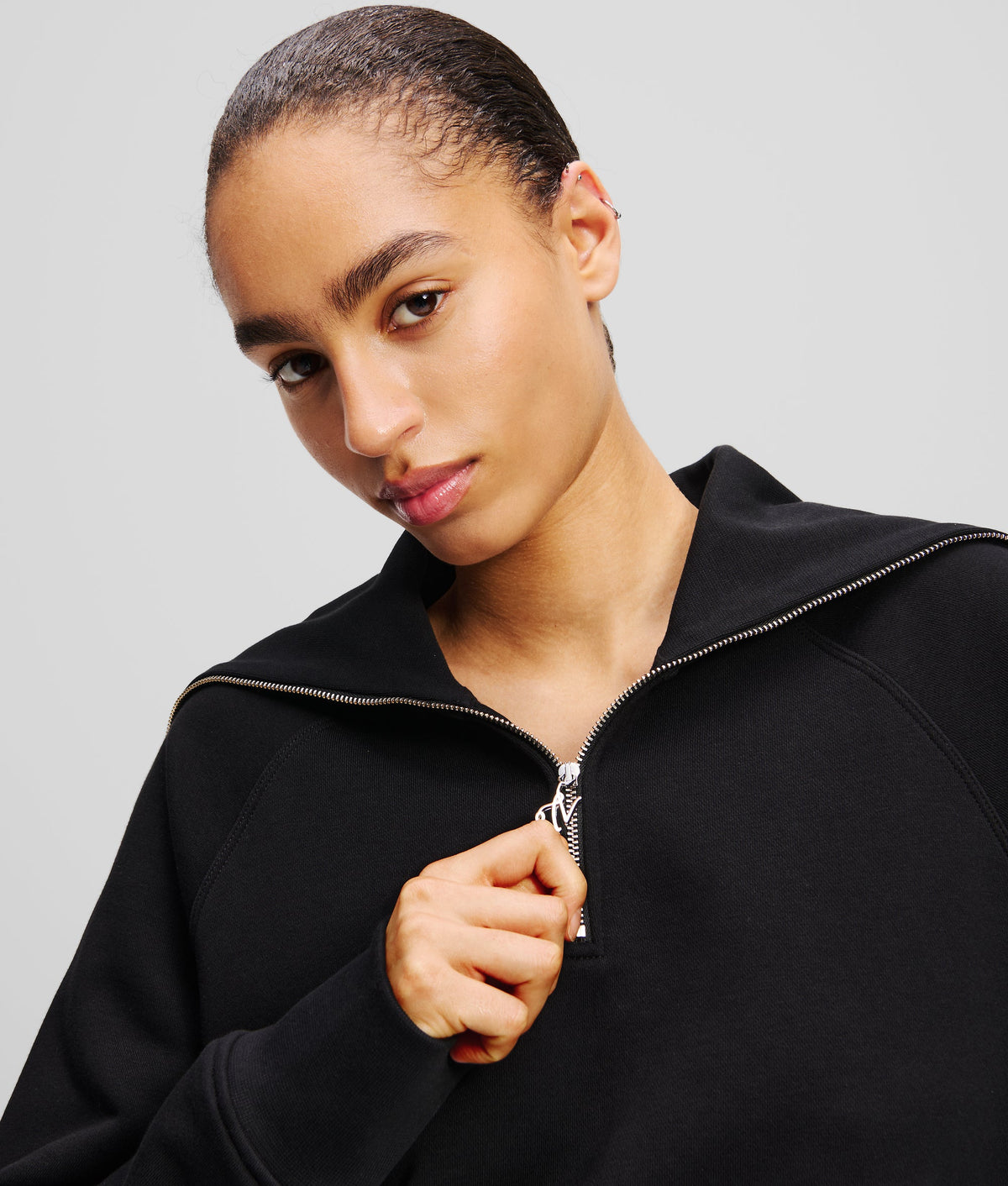 HALF-ZIP SWEATSHIRT