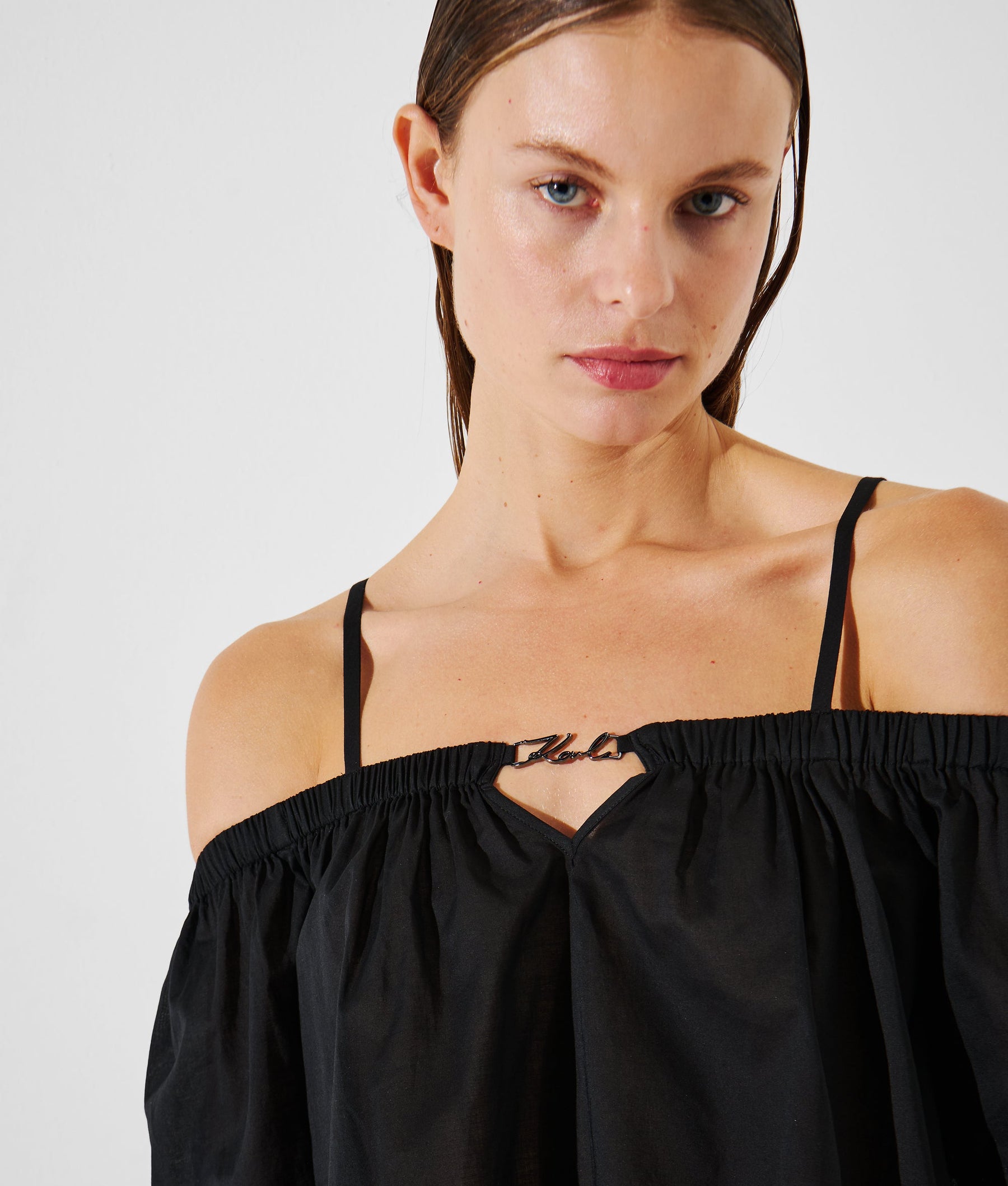 OFF-SHOULDER CROPPED BEACH TOP