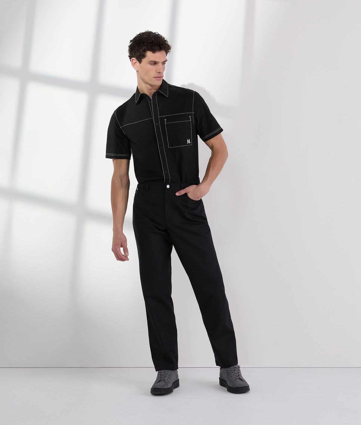 CONTRAST STITCH TROUSERS