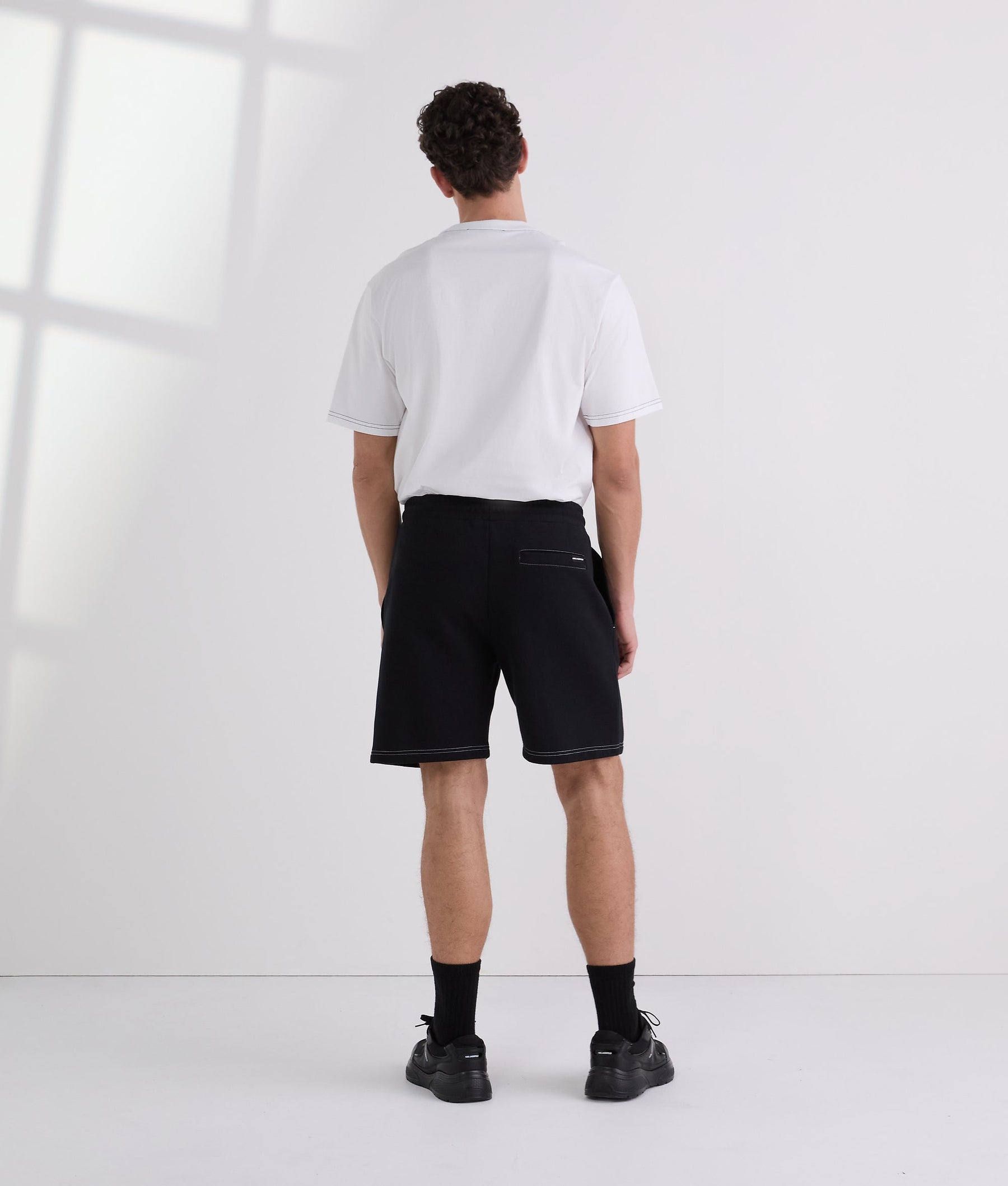 CONTRAST STITCH SHORTS
