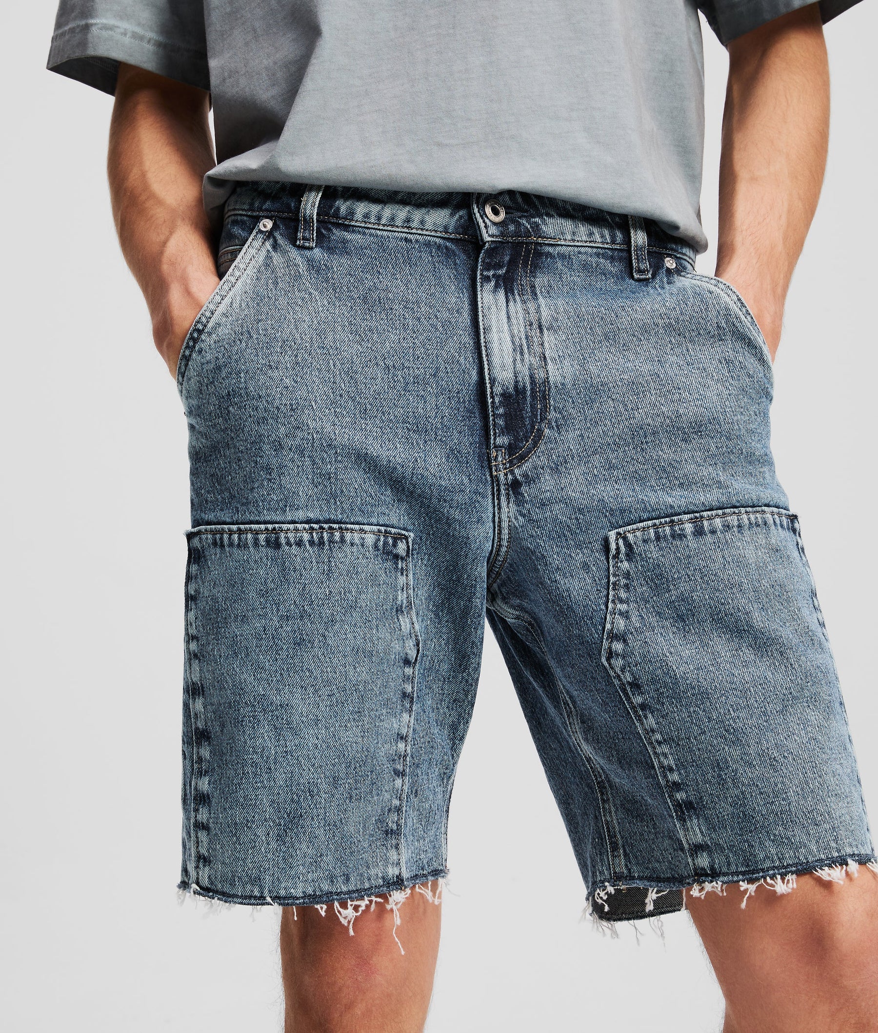 CARPENTER DENIM SHORTS
