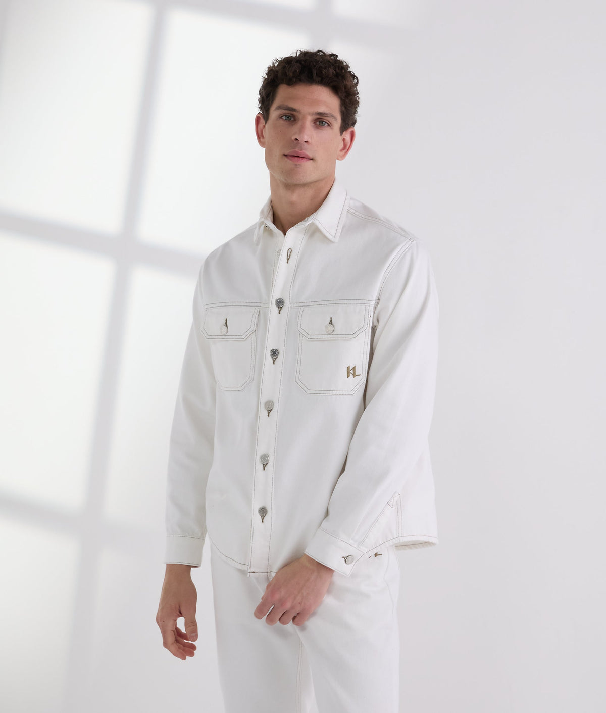 CONTRAST STITCH SHIRT