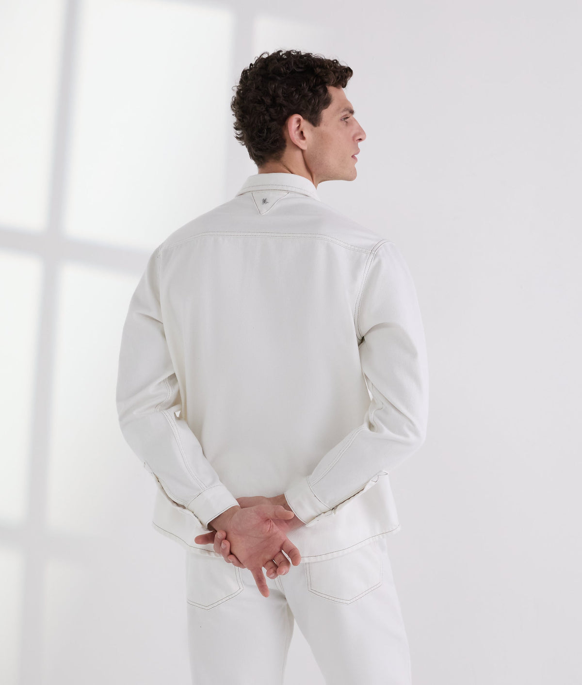 CONTRAST STITCH SHIRT