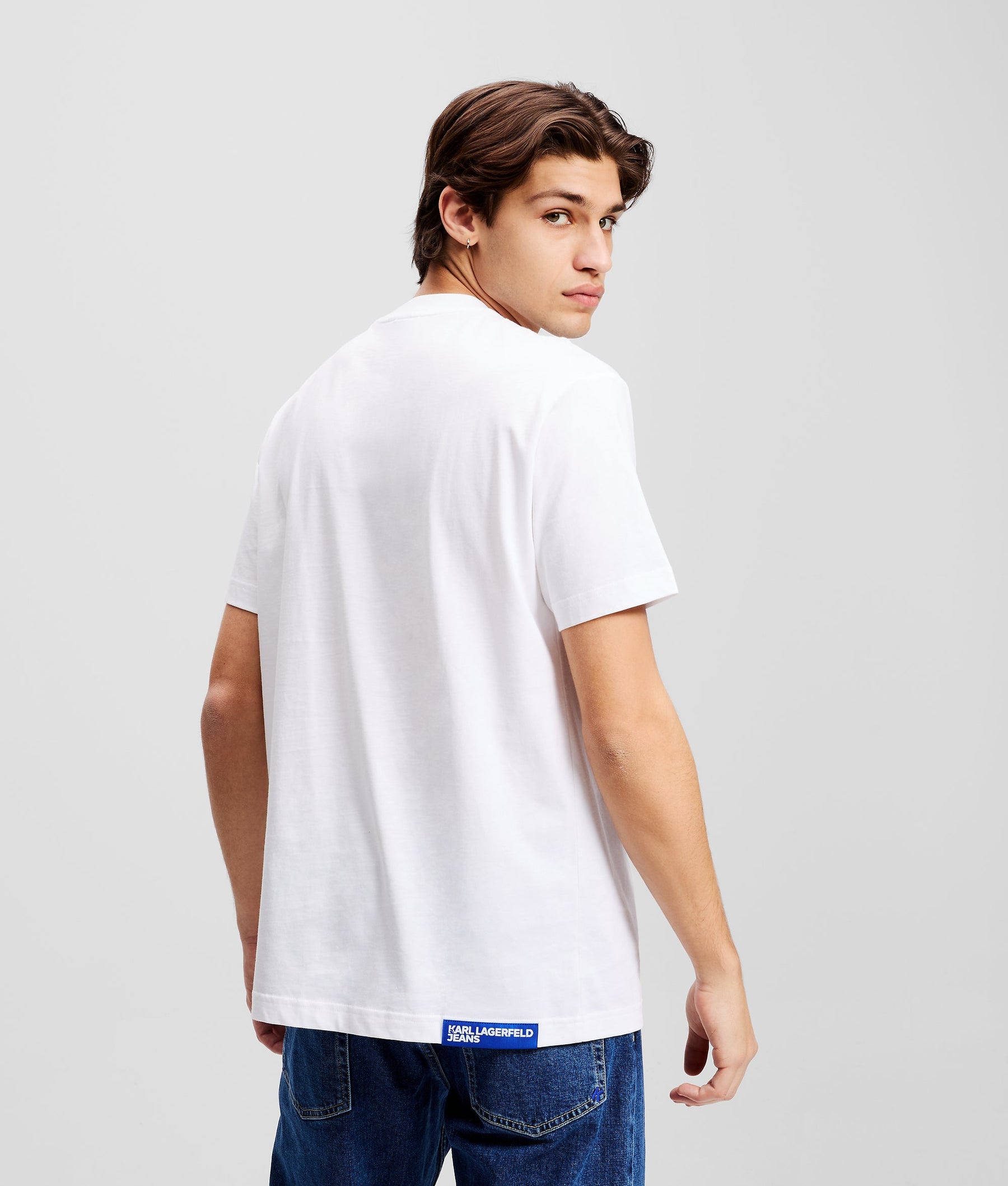 OUT OF THE BLUE GRAPHIC T-SHIRT