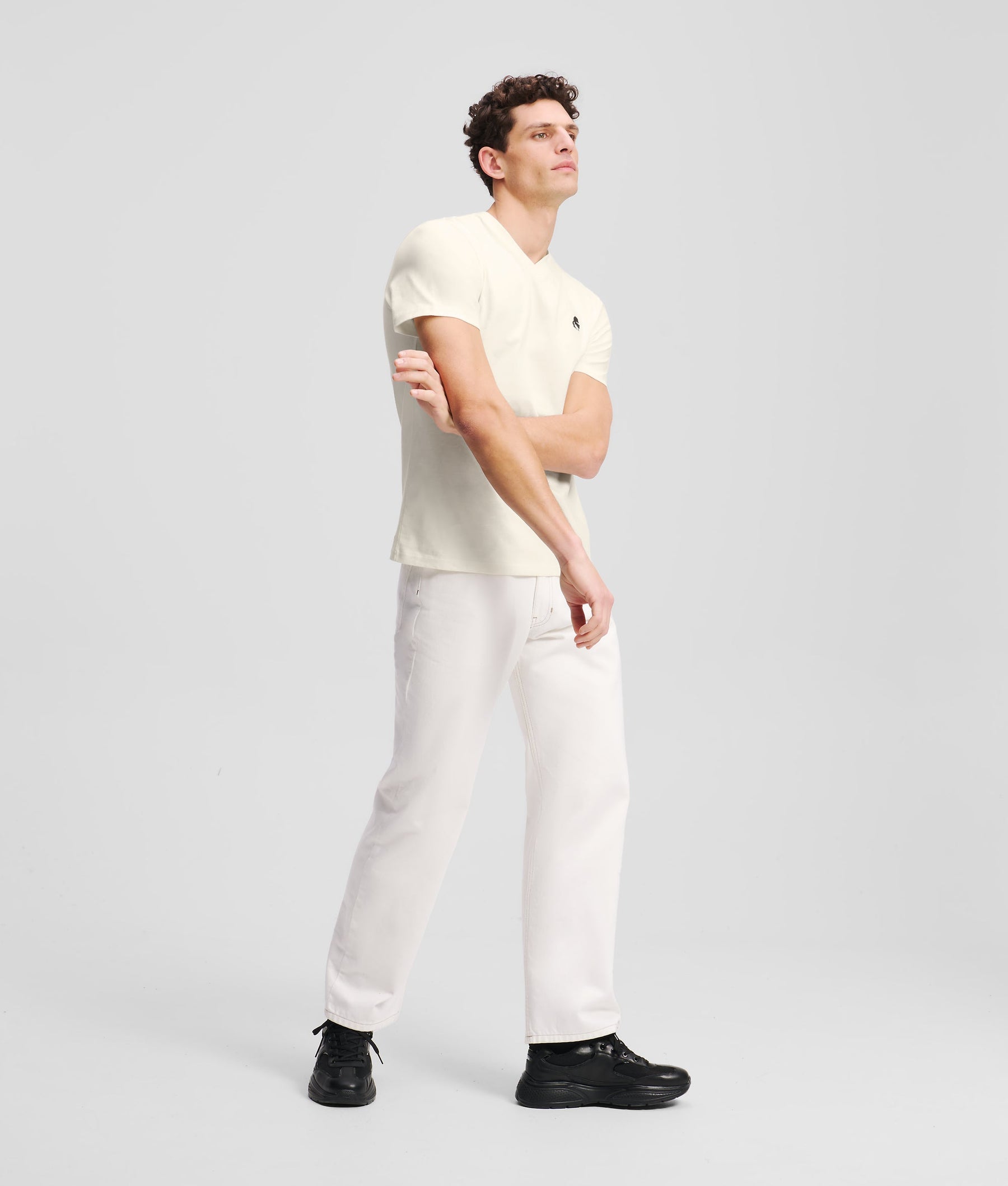 KAMEO V-NECK T-SHIRT