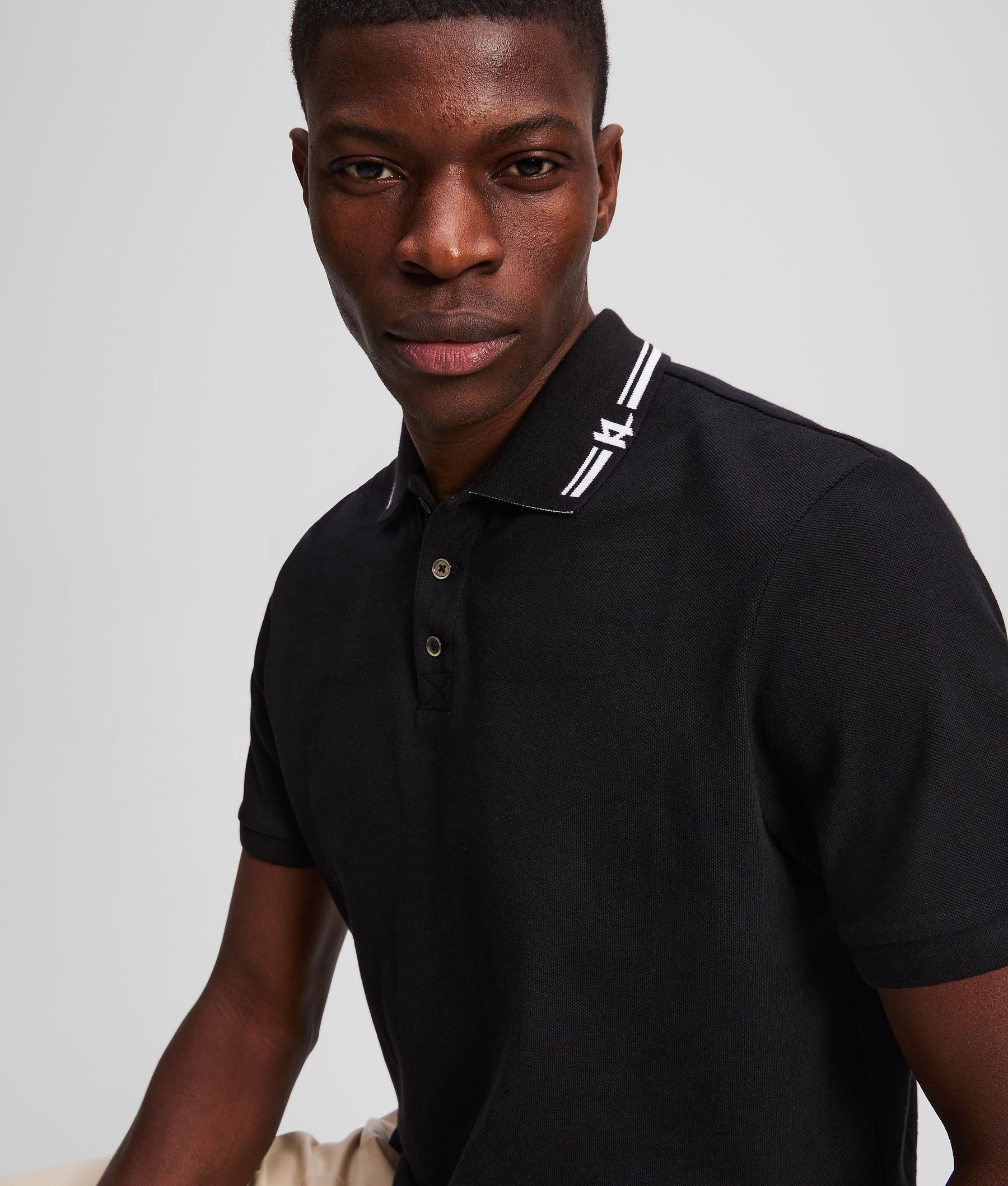 CONTRAST PIPING POLO SHIRT
