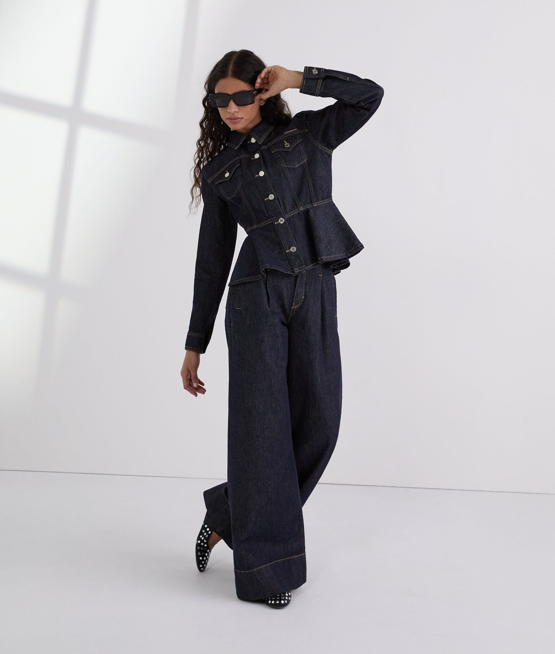 CONTRAST STITCH WIDE-LEG TROUSERS