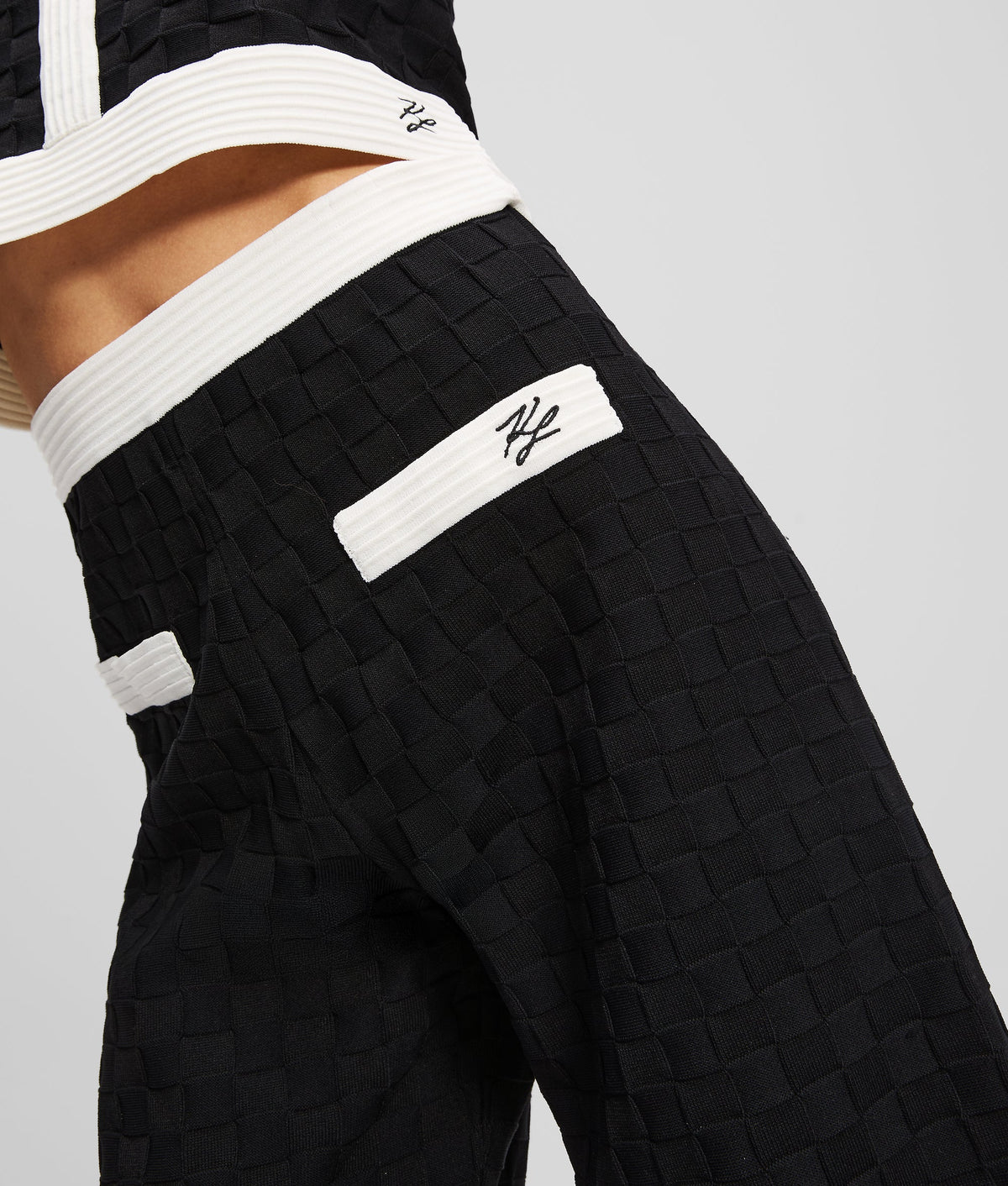 CONTRAST PIPING KNITTED TROUSERS