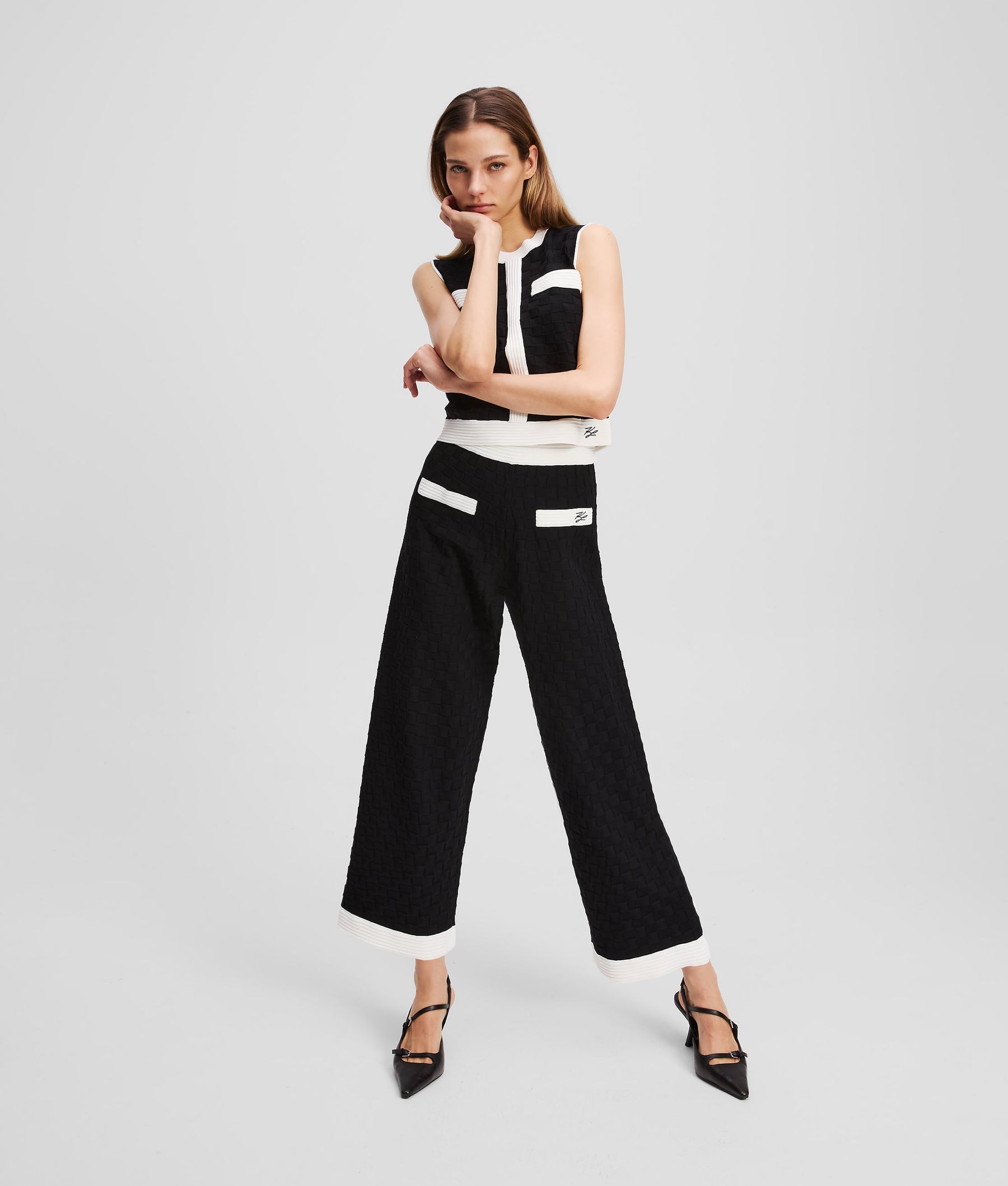 CONTRAST PIPING KNITTED TROUSERS