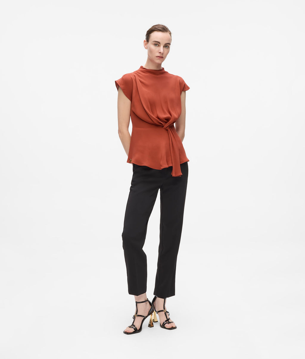 SHORT-SLEEVED KNOTTED BLOUSE
