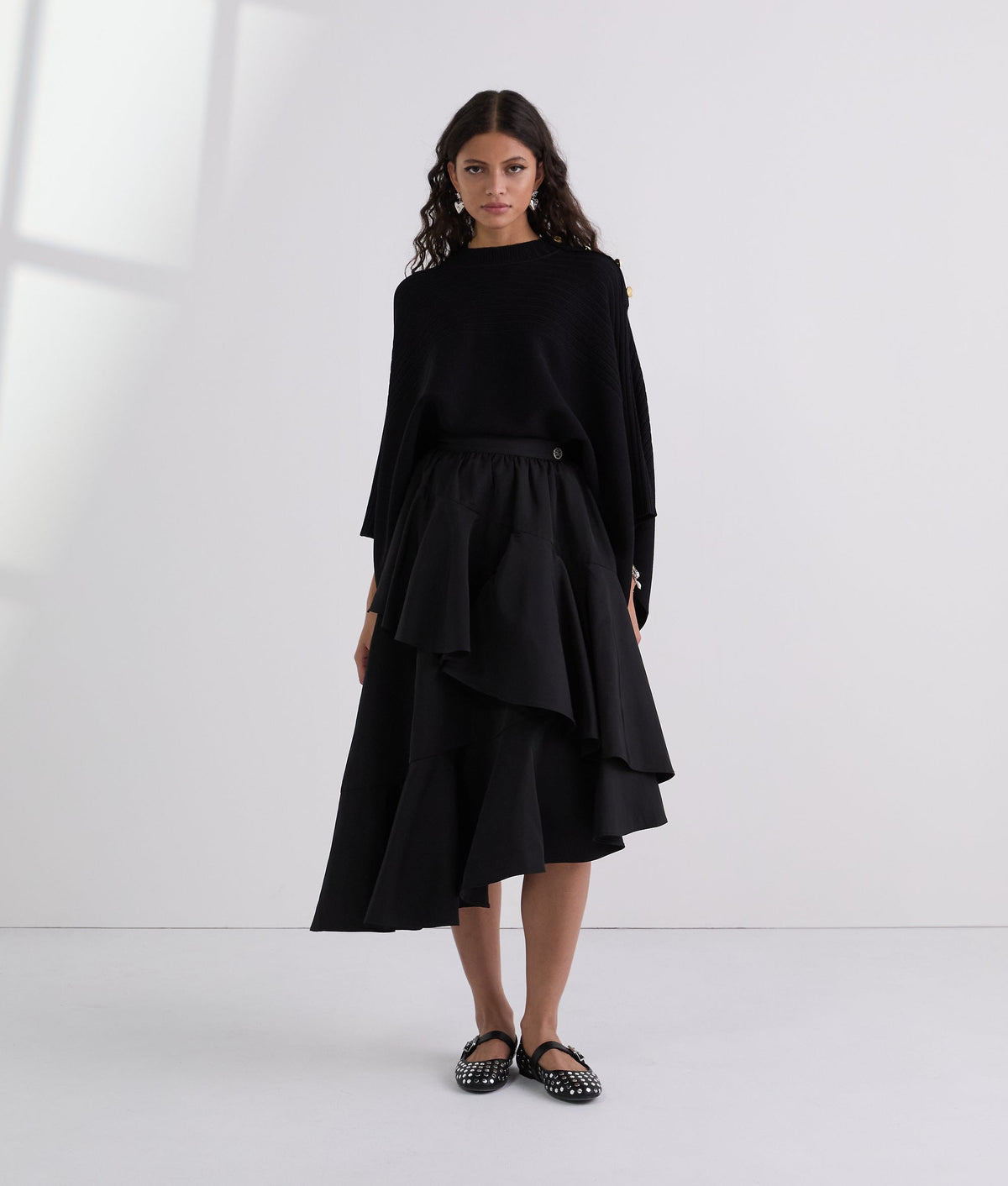 VOLUMINOUS RUFFLE SKIRT