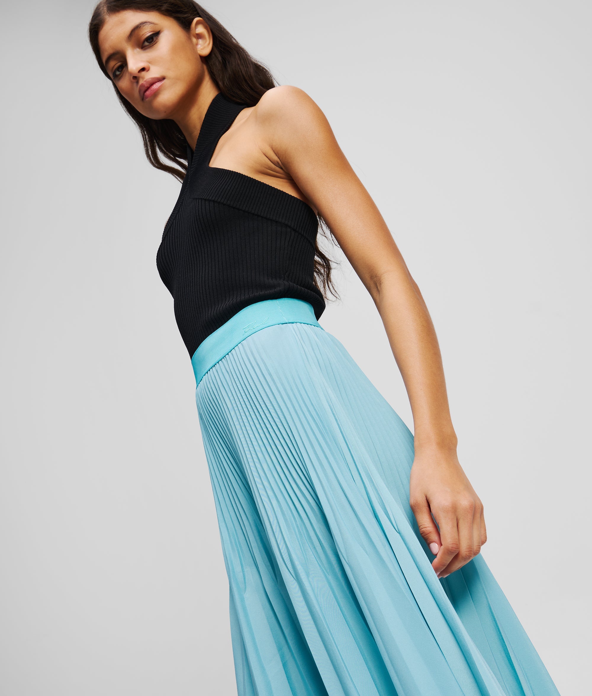 PLEATED SKIRT