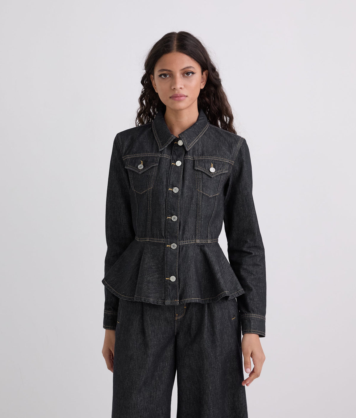 CONTRAST STITCH DENIM JACKET