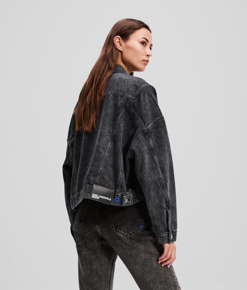 OVERSIZED CROPPED JEAN JACKET