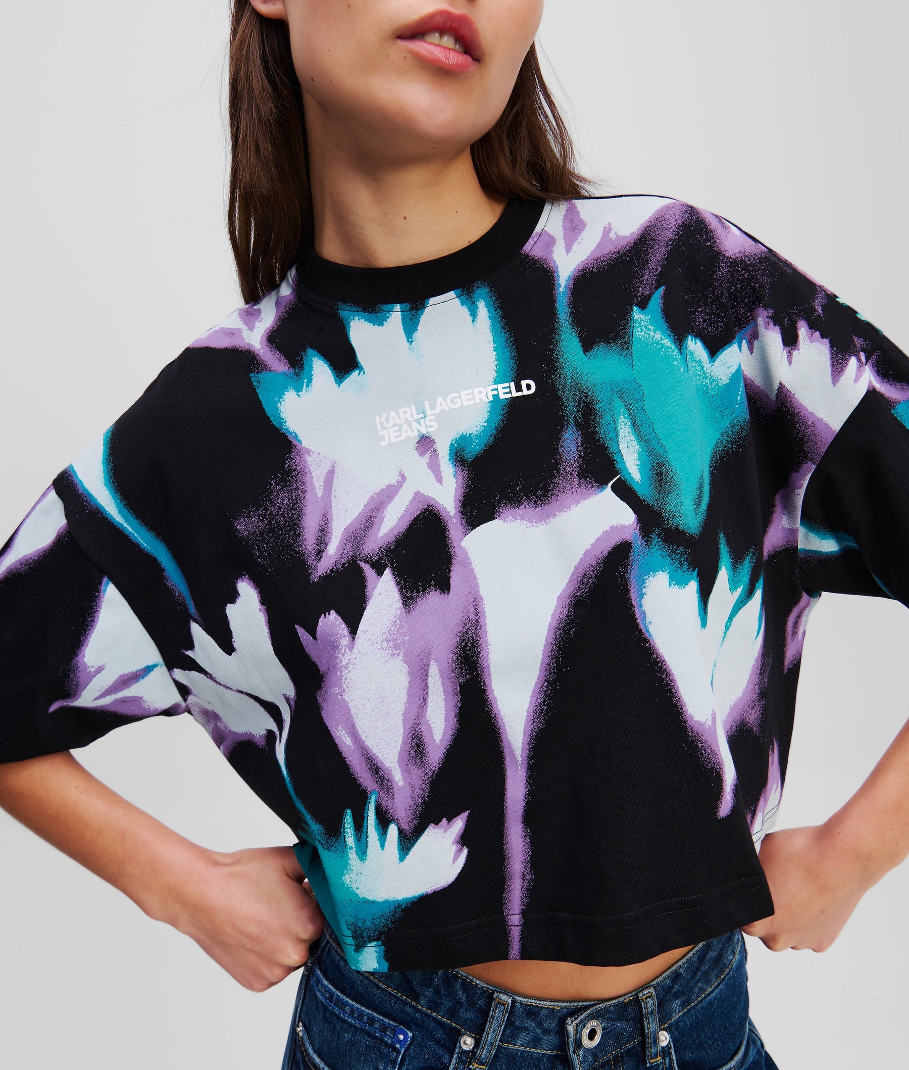 FLORAL-PRINT CROP T-SHIRT