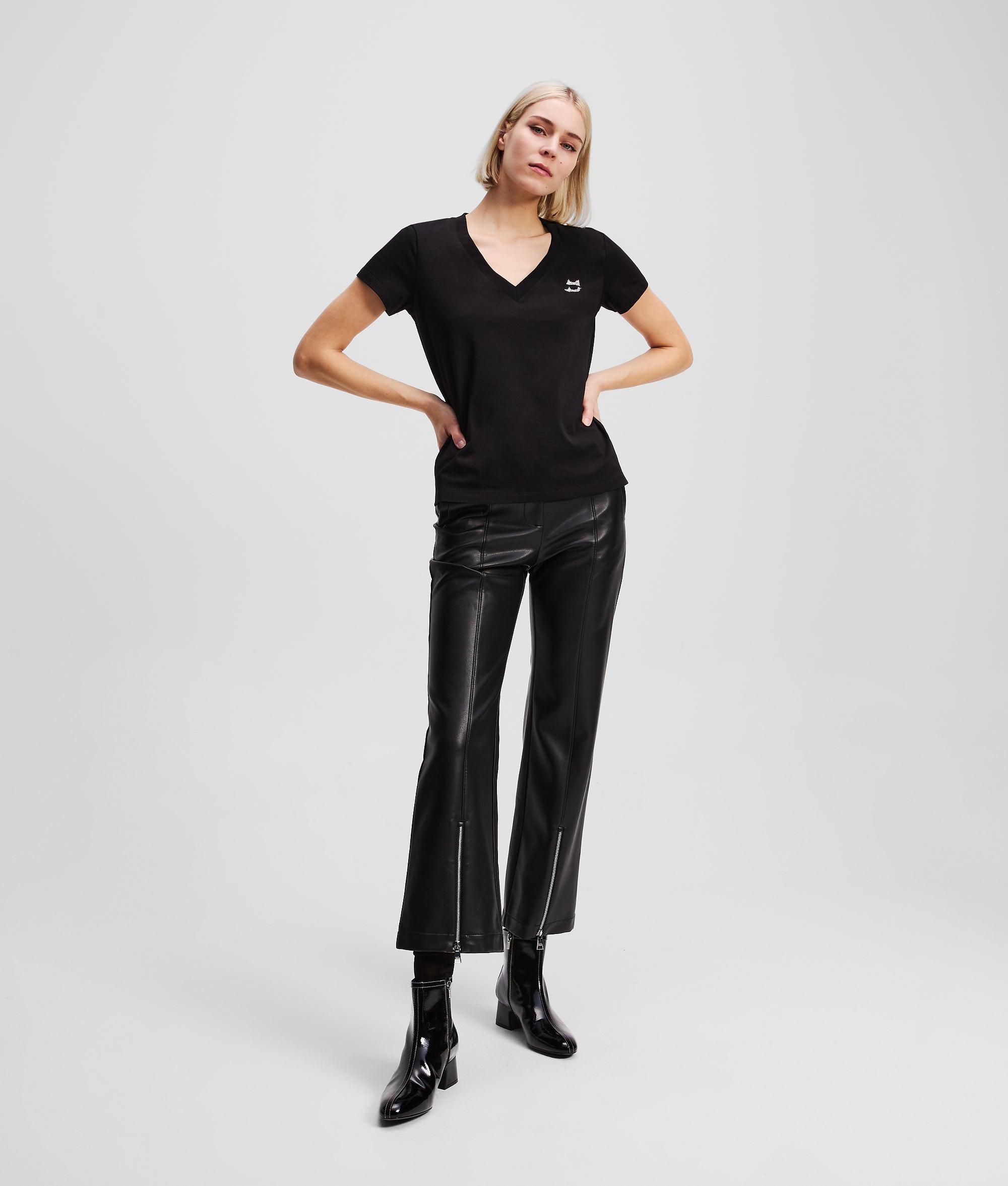 RHINESTONE IKON CHOUPETTE V-NECK T-SHIRT