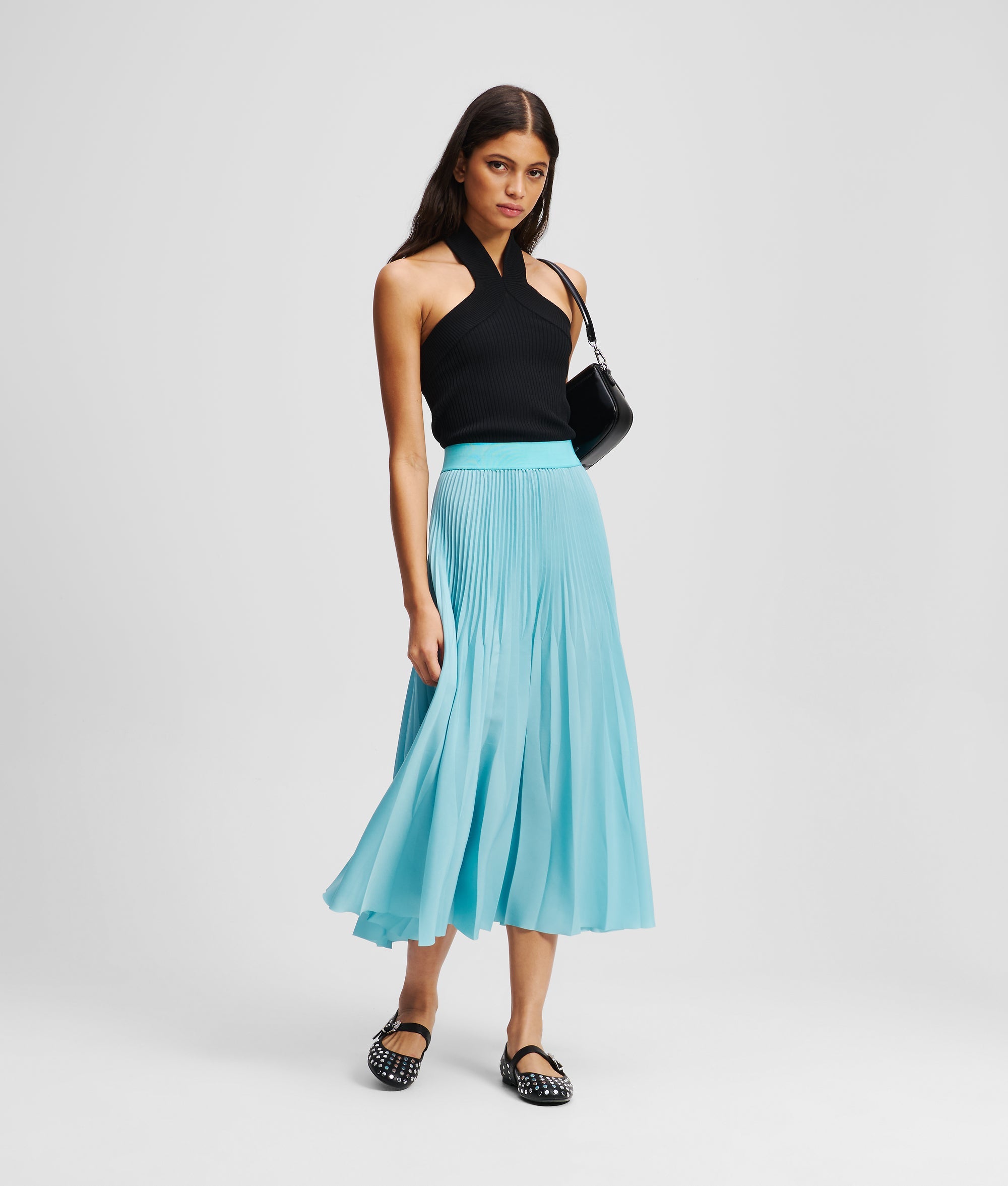 HALTERNECK KNITTED TOP