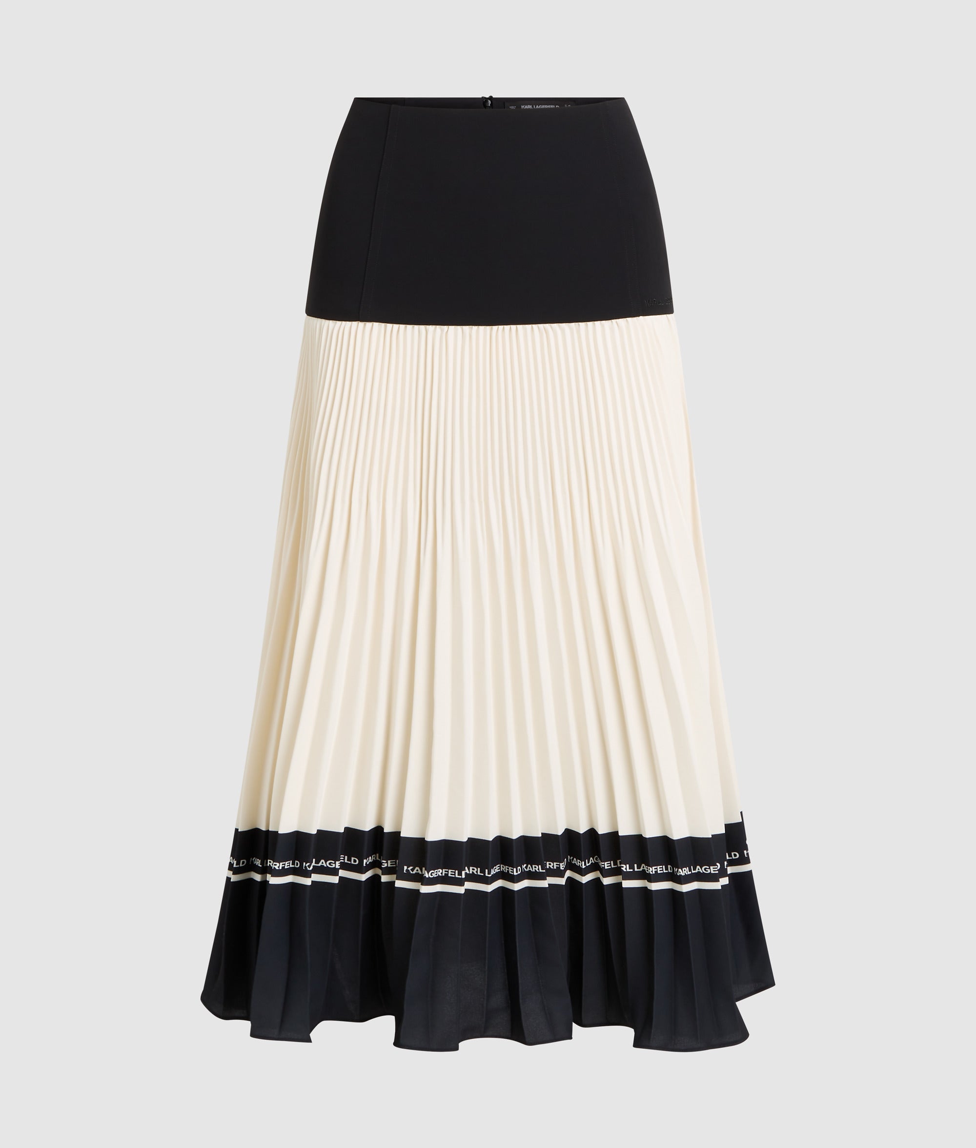 Pleated skirt