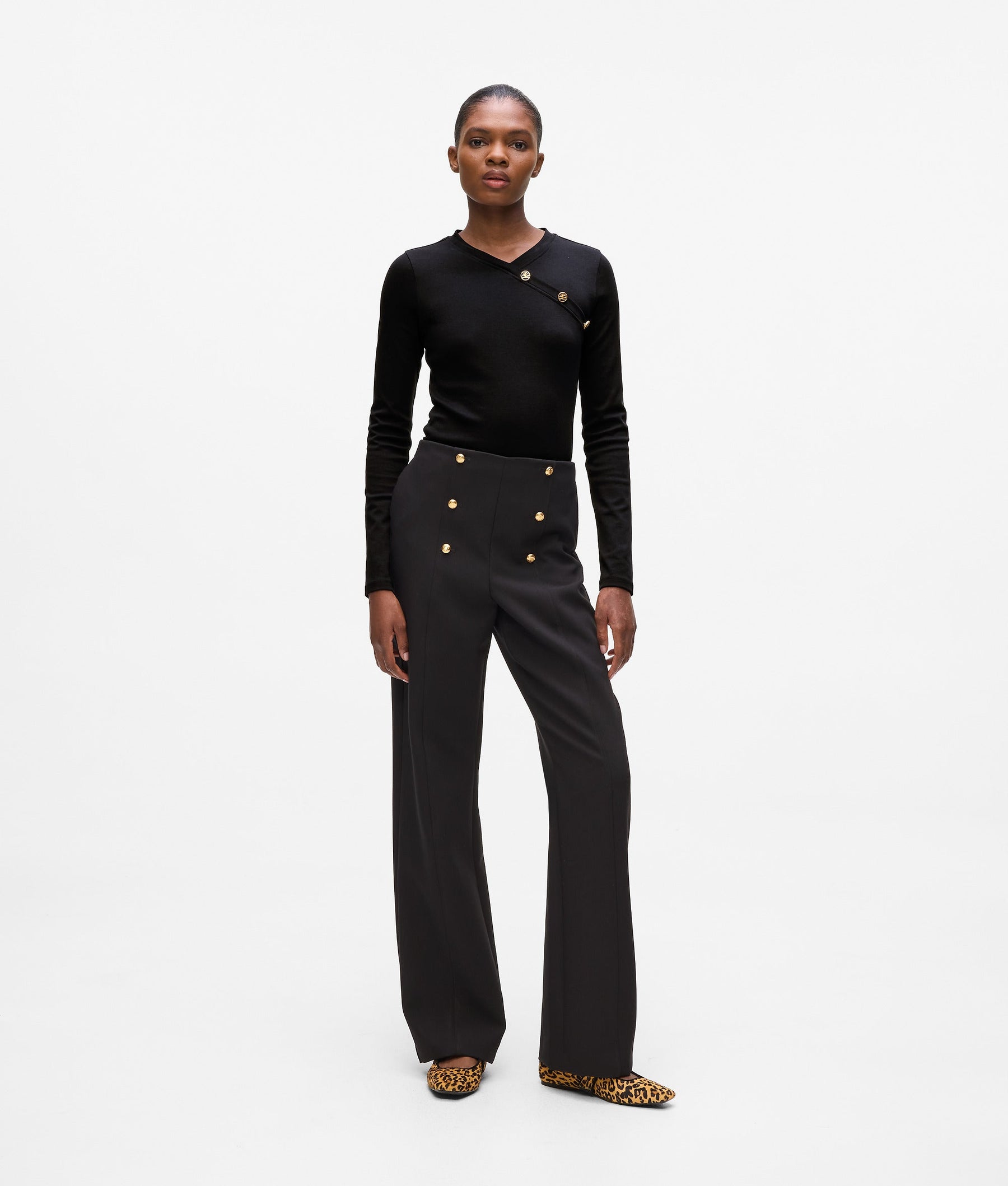 Button-detail long-sleeved T-shirt